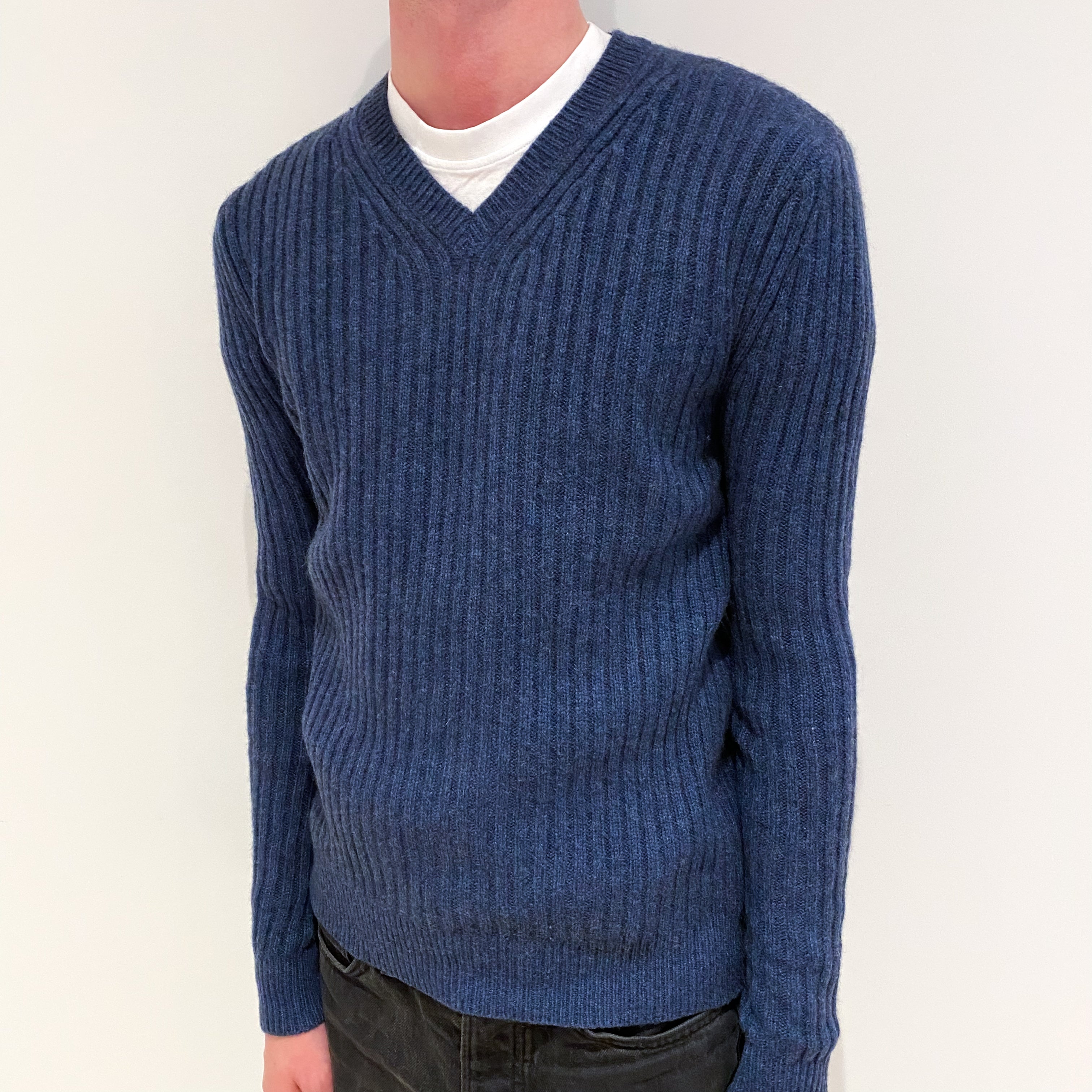 Men's Naval Blue Rib Cashmere V-Neck Jumper Small