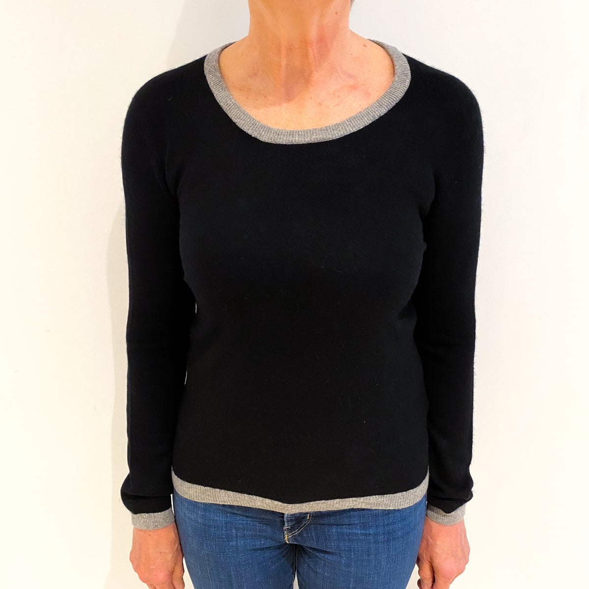 Black Cashmere Crew Neck Jumper Medium