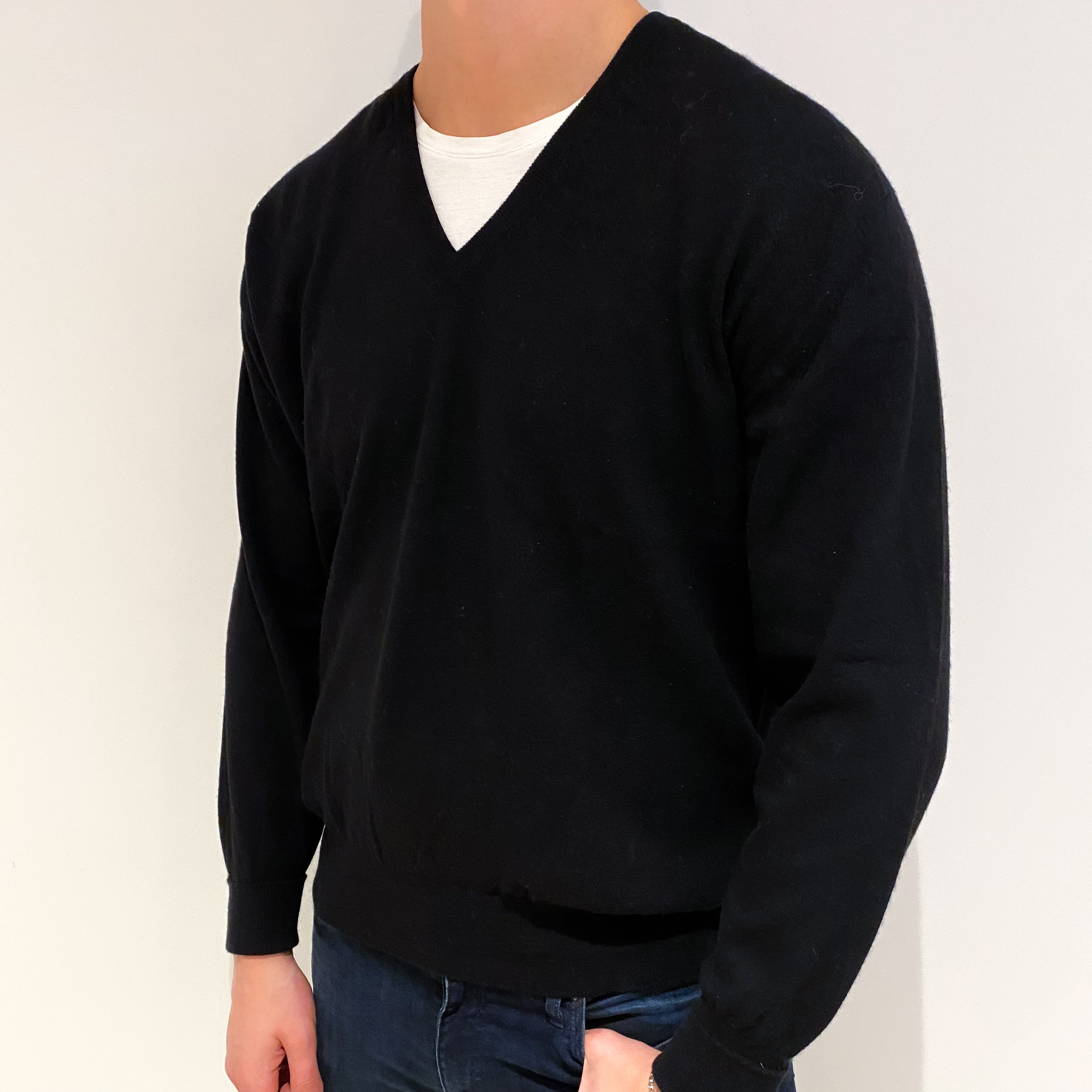 Men's Vintage Scottish Black Cashmere V Neck Jumper XL