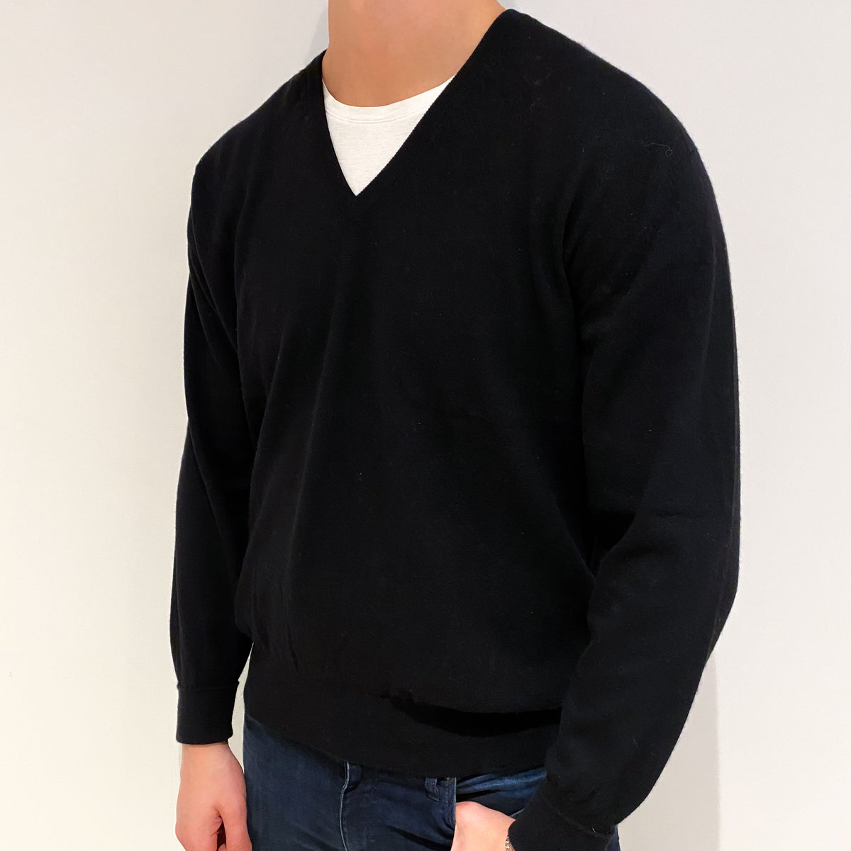 Men's Vintage Scottish Black Cashmere V Neck Jumper XL