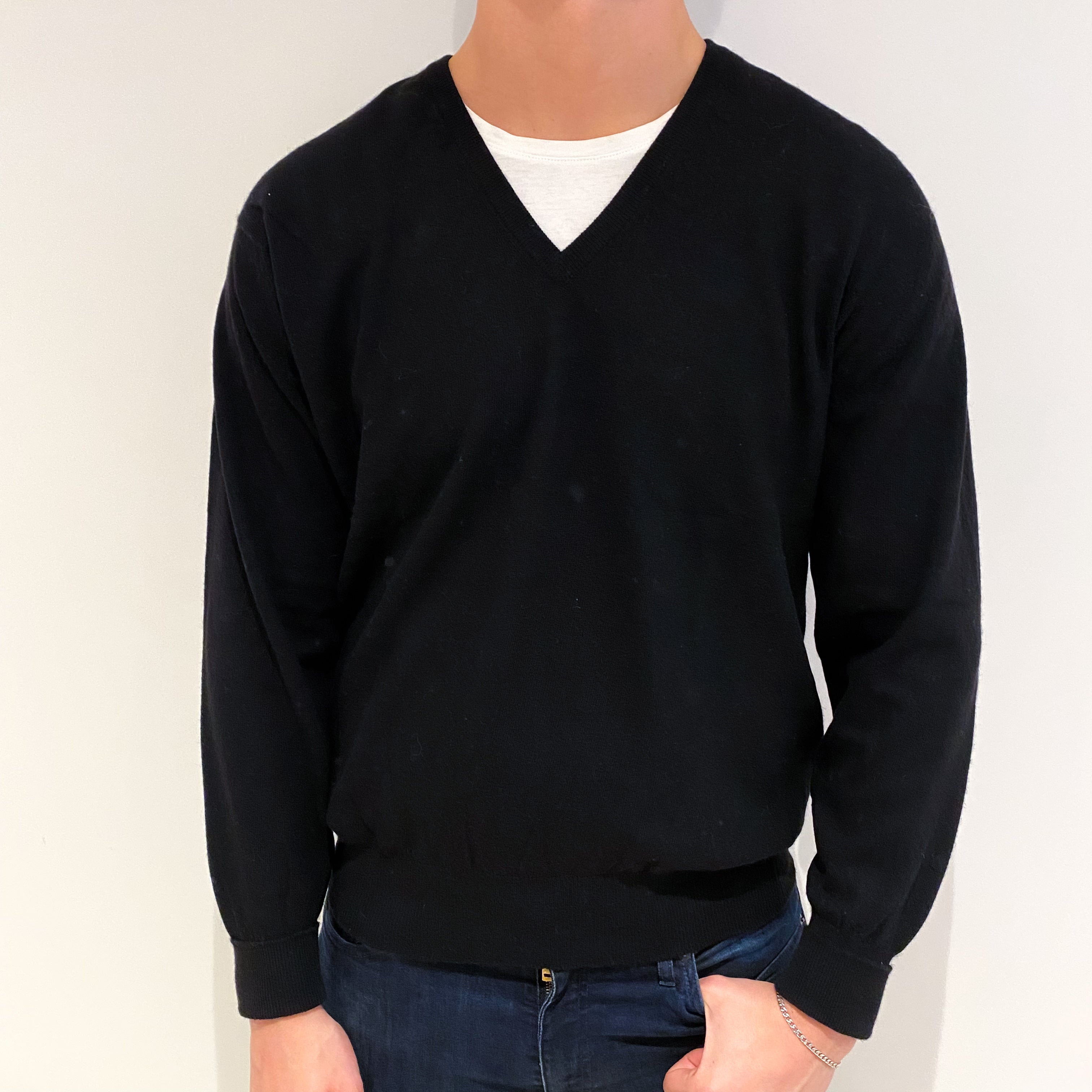 Men's Vintage Scottish Black Cashmere V Neck Jumper XL