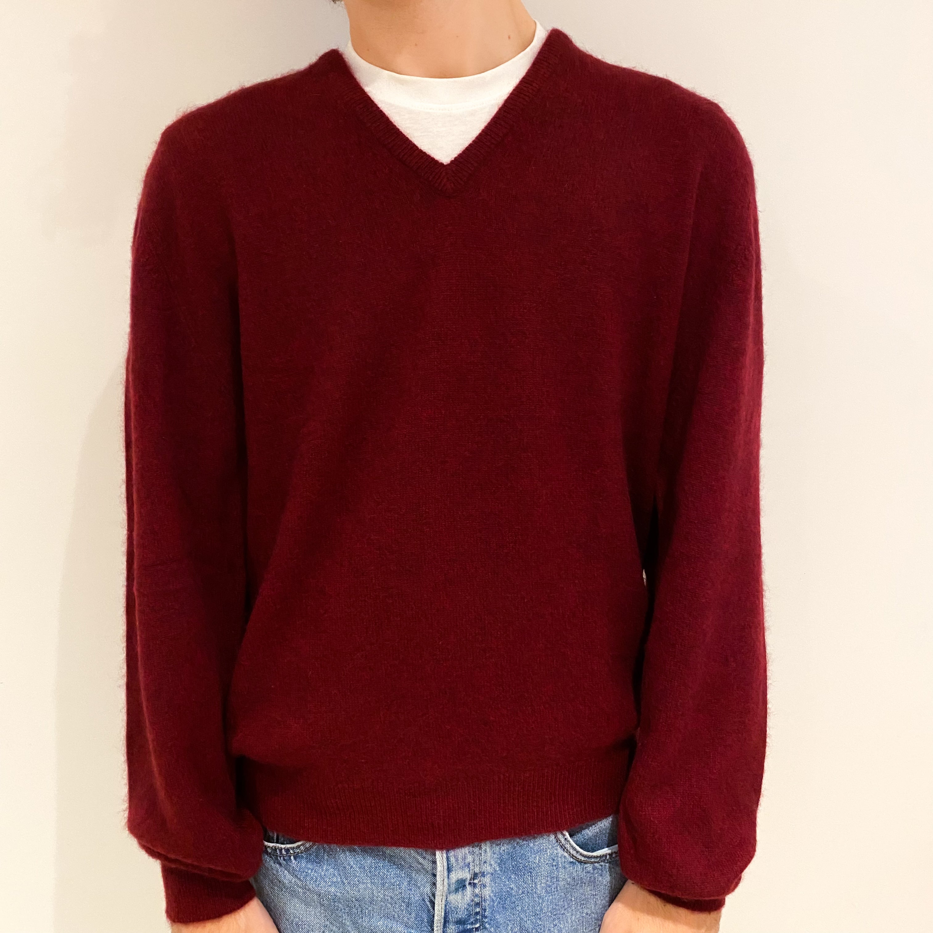 Men's Scottish Burgundy Red Cashmere V Neck Jumper Large