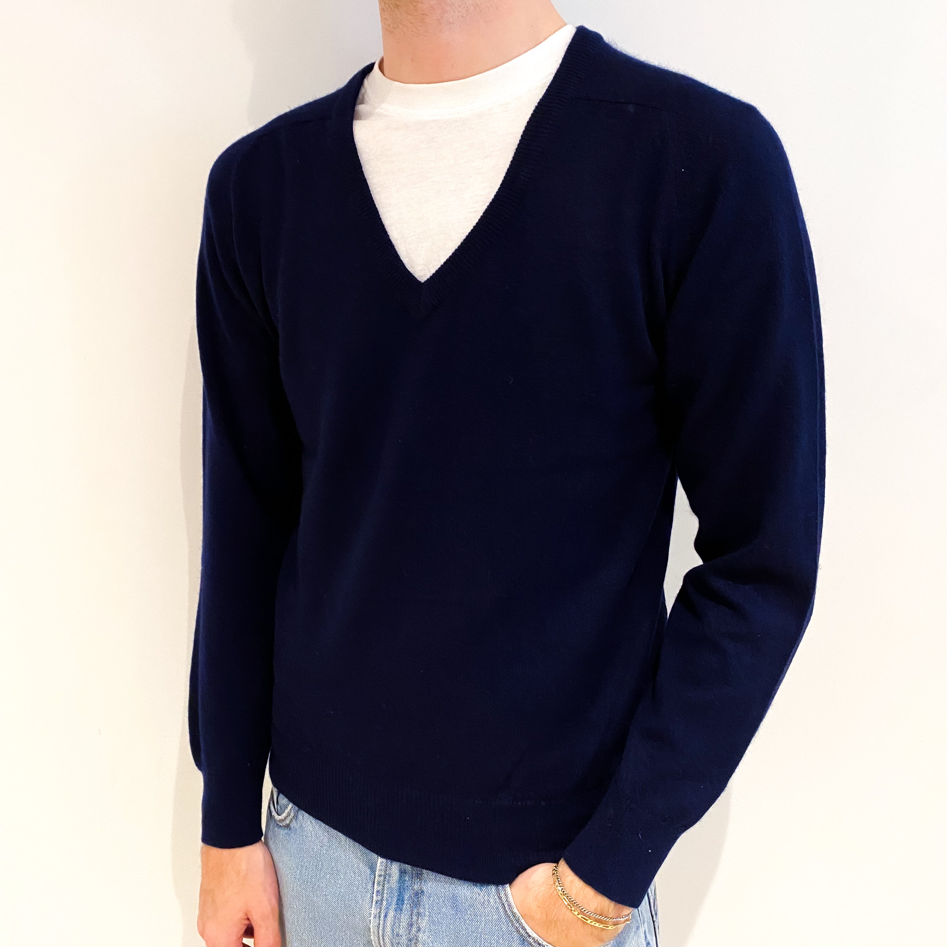 Men's Navy Blue Cashmere V Neck Jumper Medium