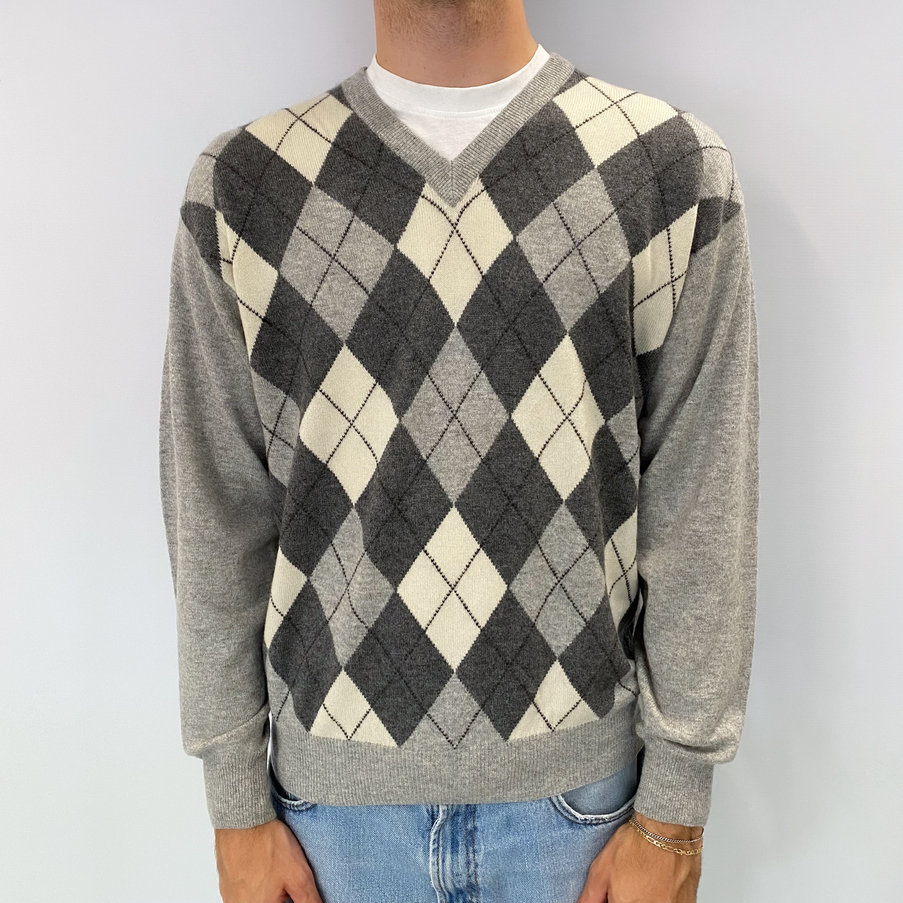 Men's Smoke Grey Diamond Cashmere V Neck Jumper Large