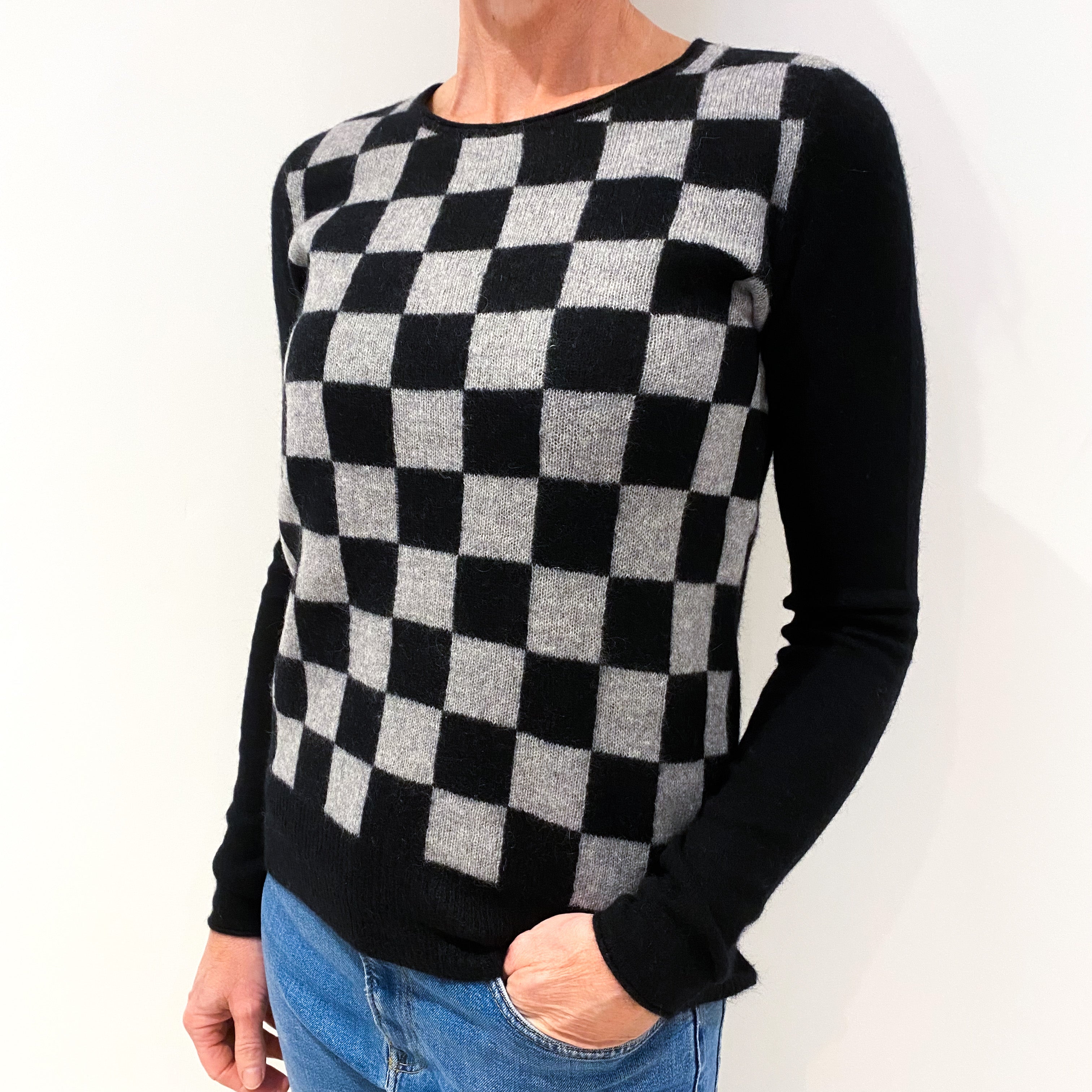 Black and Grey Check Cashmere Crew Neck Jumper Small