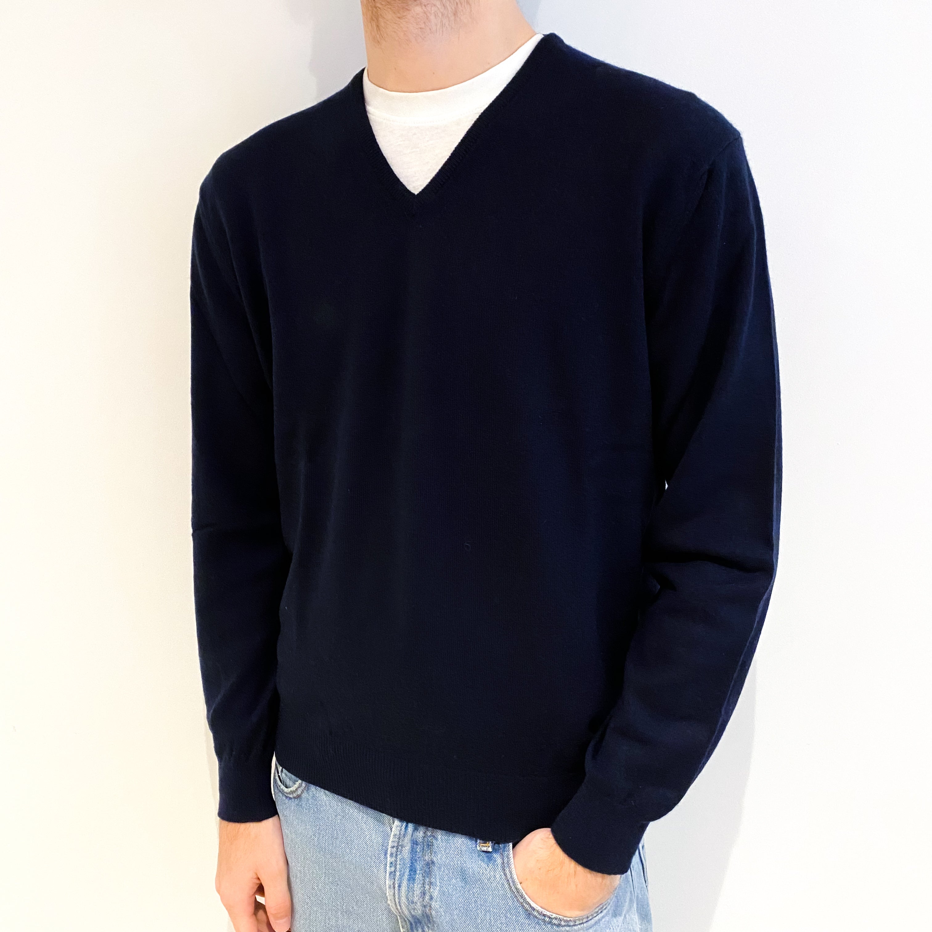 Men's Dark Navy Cashmere V Neck Jumper Large
