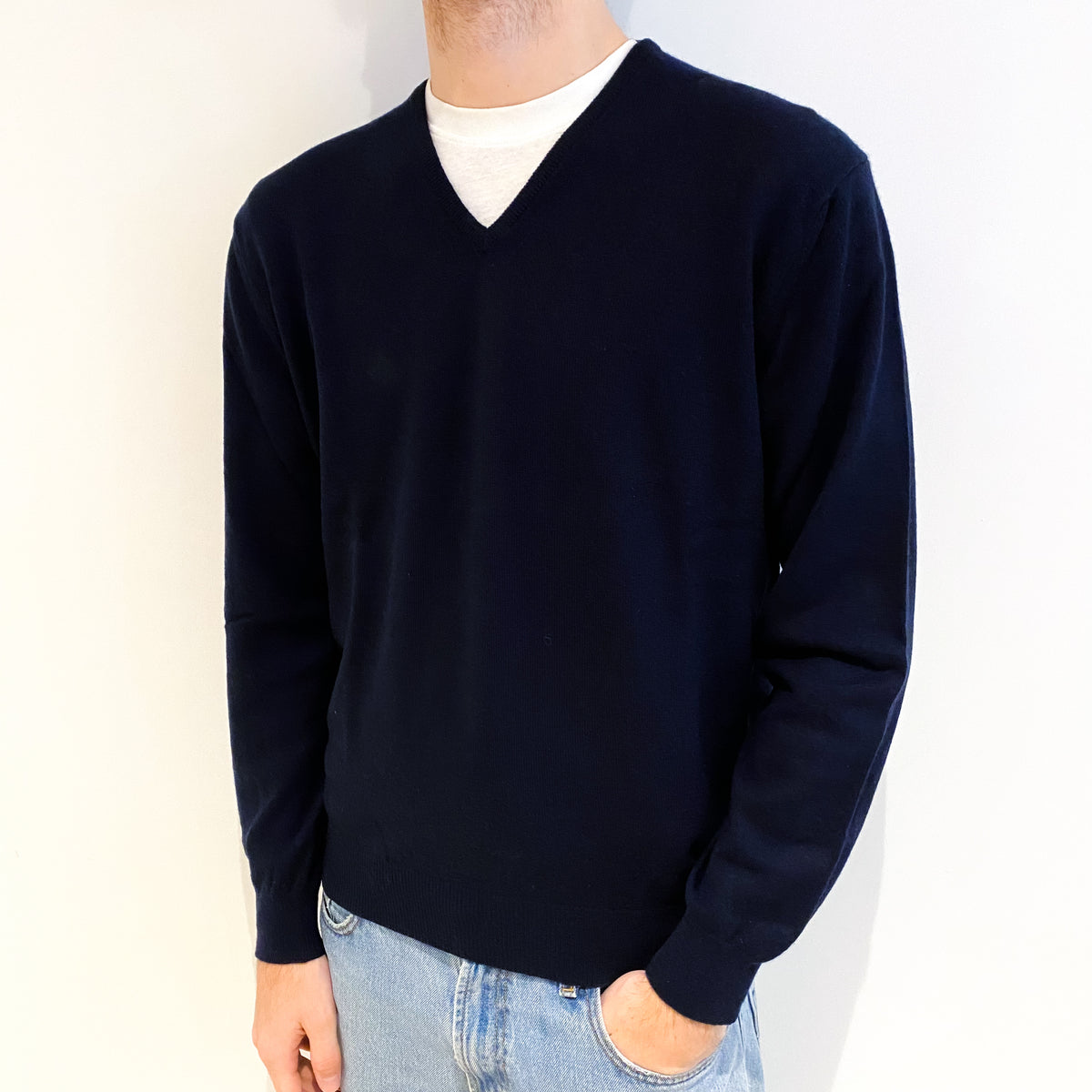 Men's Dark Navy Cashmere V Neck Jumper Large