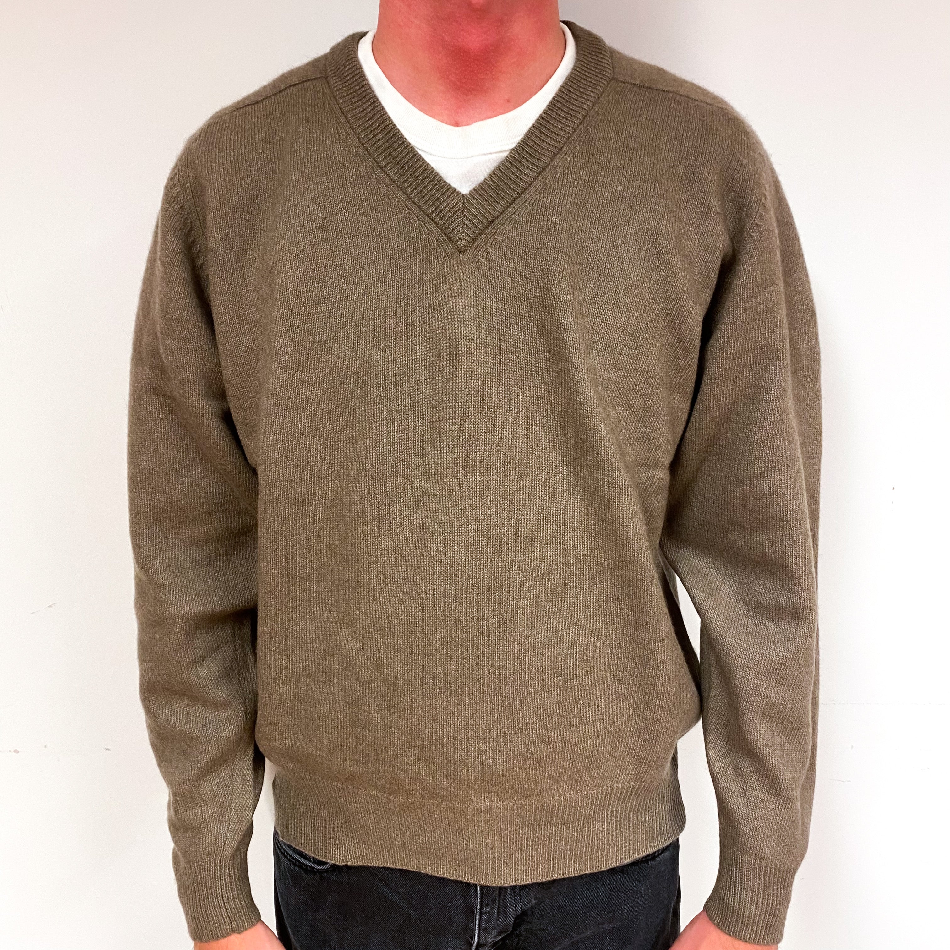 Men's Mocha Brown Cashmere V-Neck Jumper Small