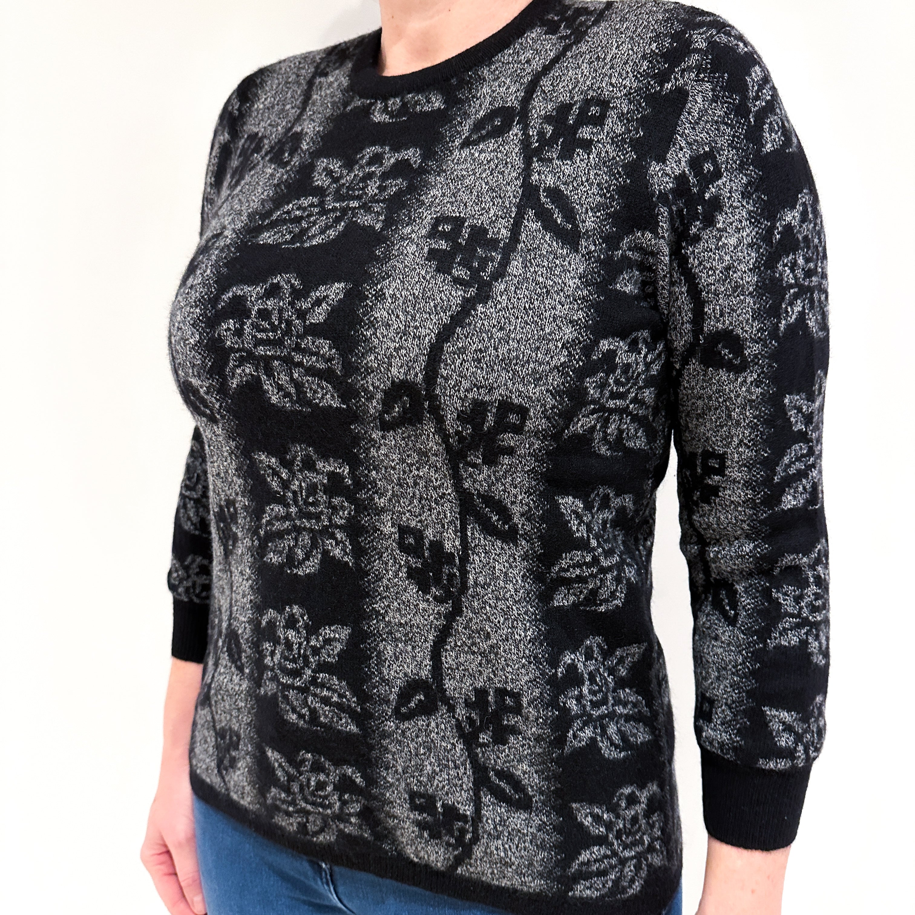 Black and Grey Floral Cashmere Crew Neck Jumper Large