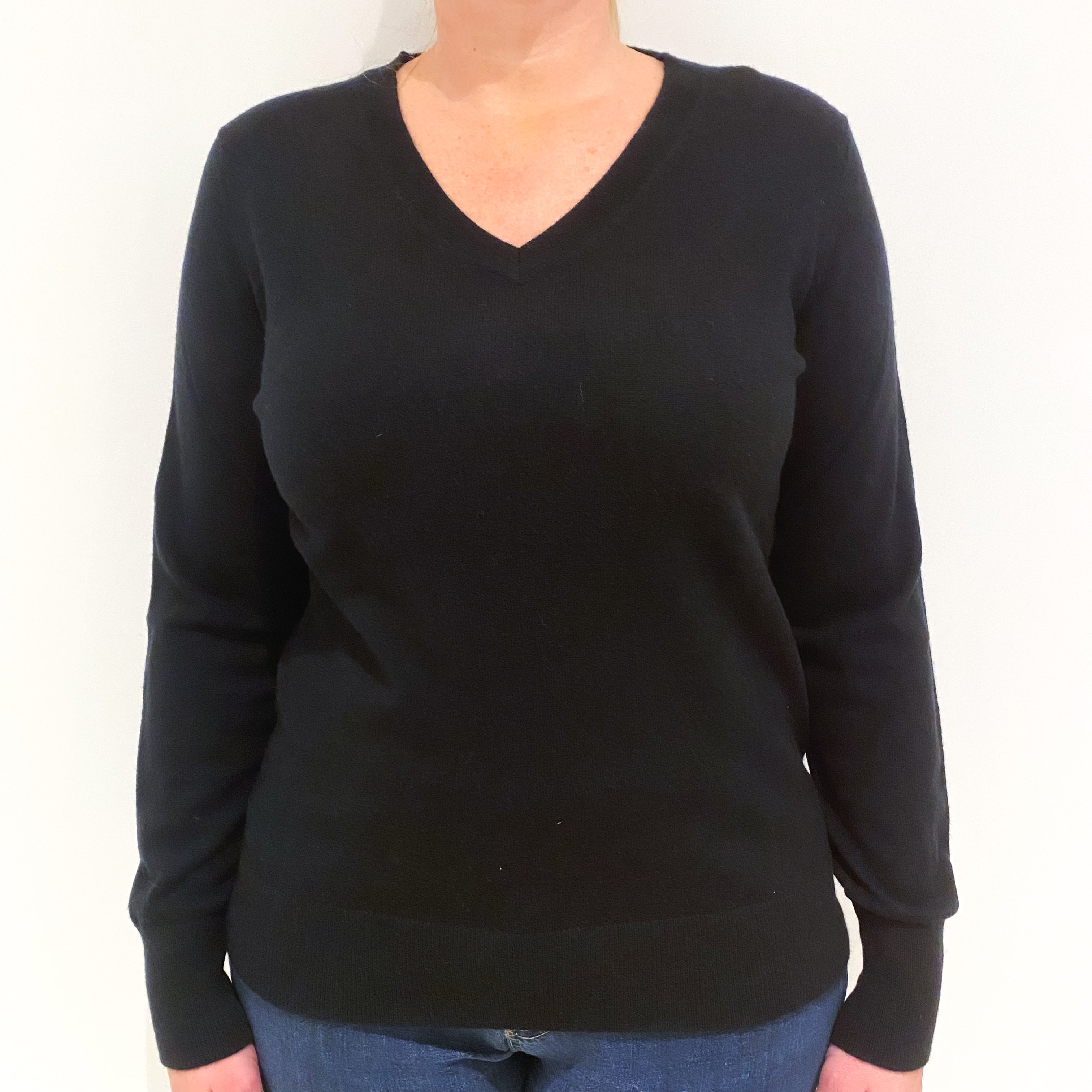 Black Cashmere V-Neck Jumper Large