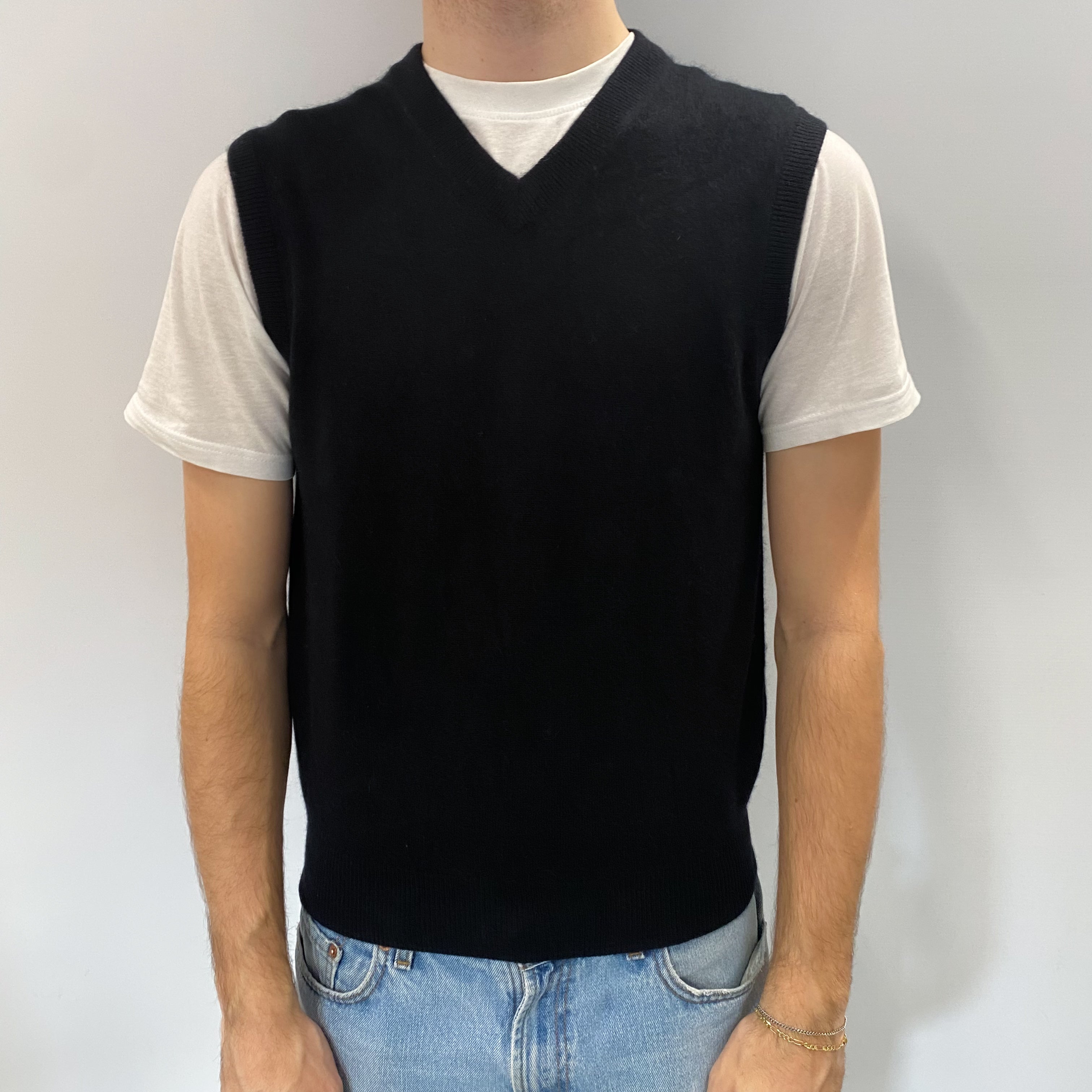 Men's Black Cashmere V Neck Tank Top Medium