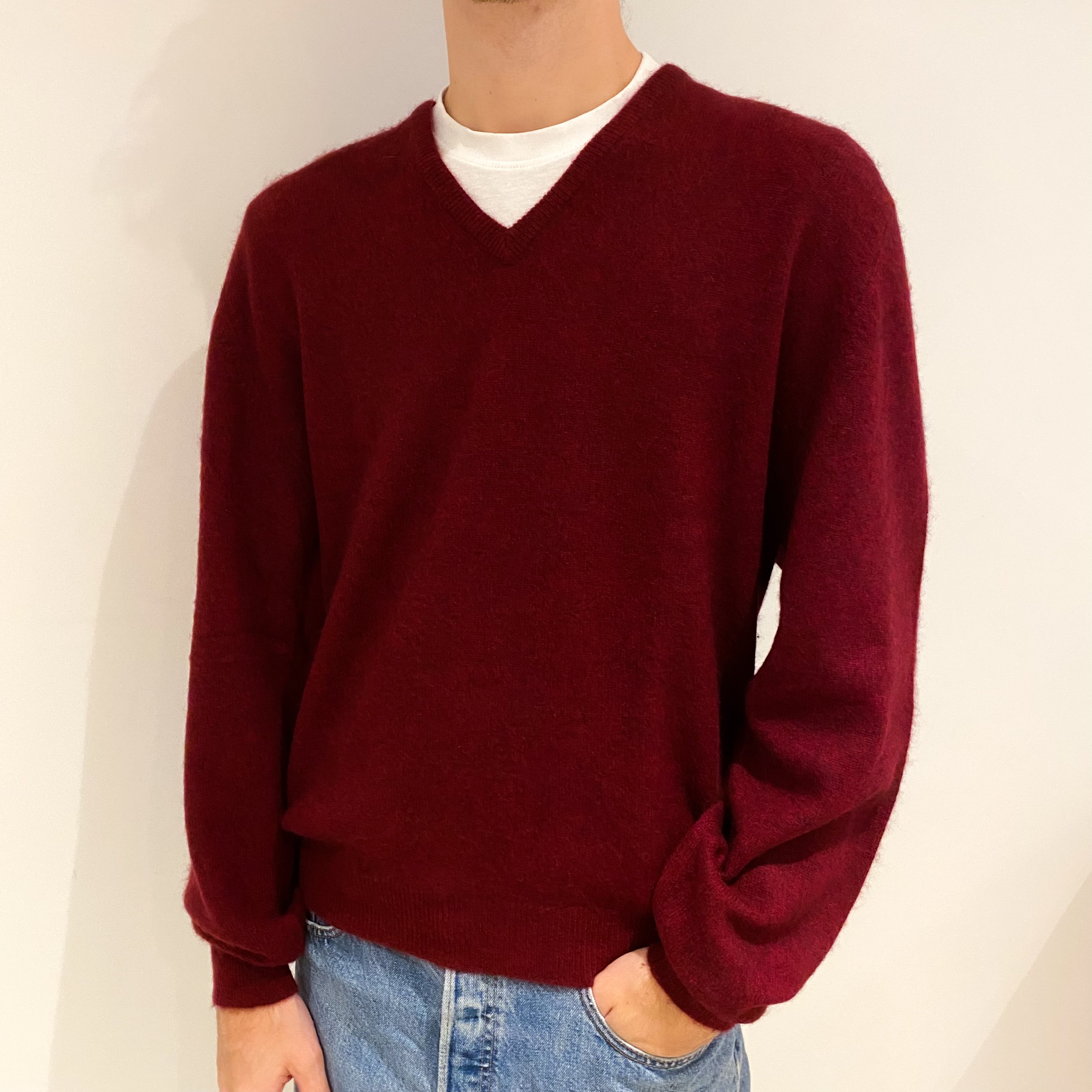 Men's Scottish Burgundy Red Cashmere V Neck Jumper Large