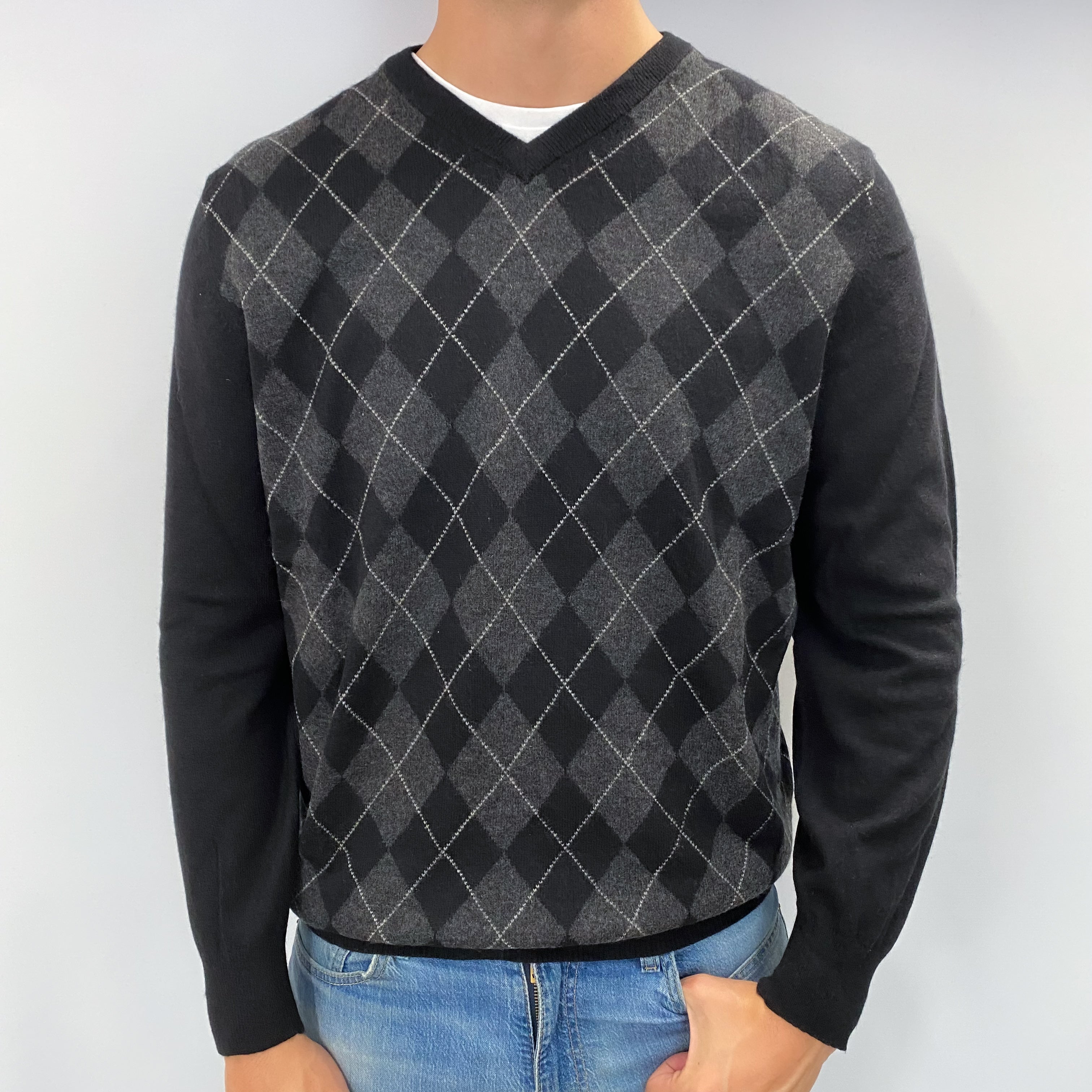 Men's Black Argyle Cashmere V Neck Jumper XL
