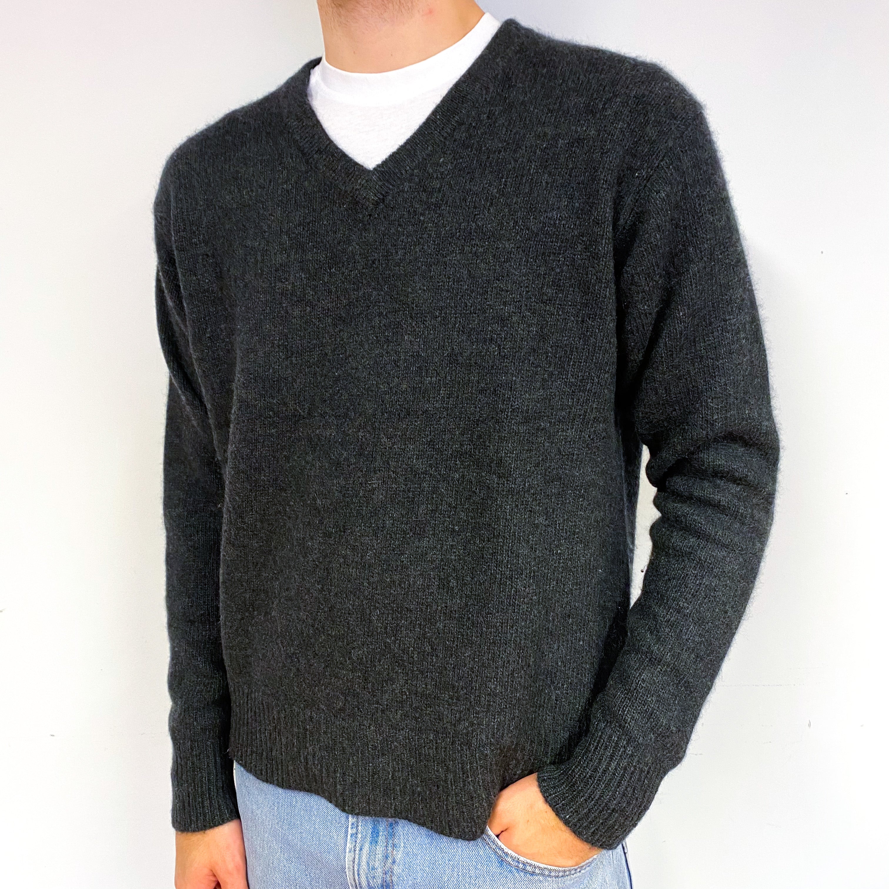 Men's Chunky Charcoal Grey Cashmere V-Neck Jumper Large
