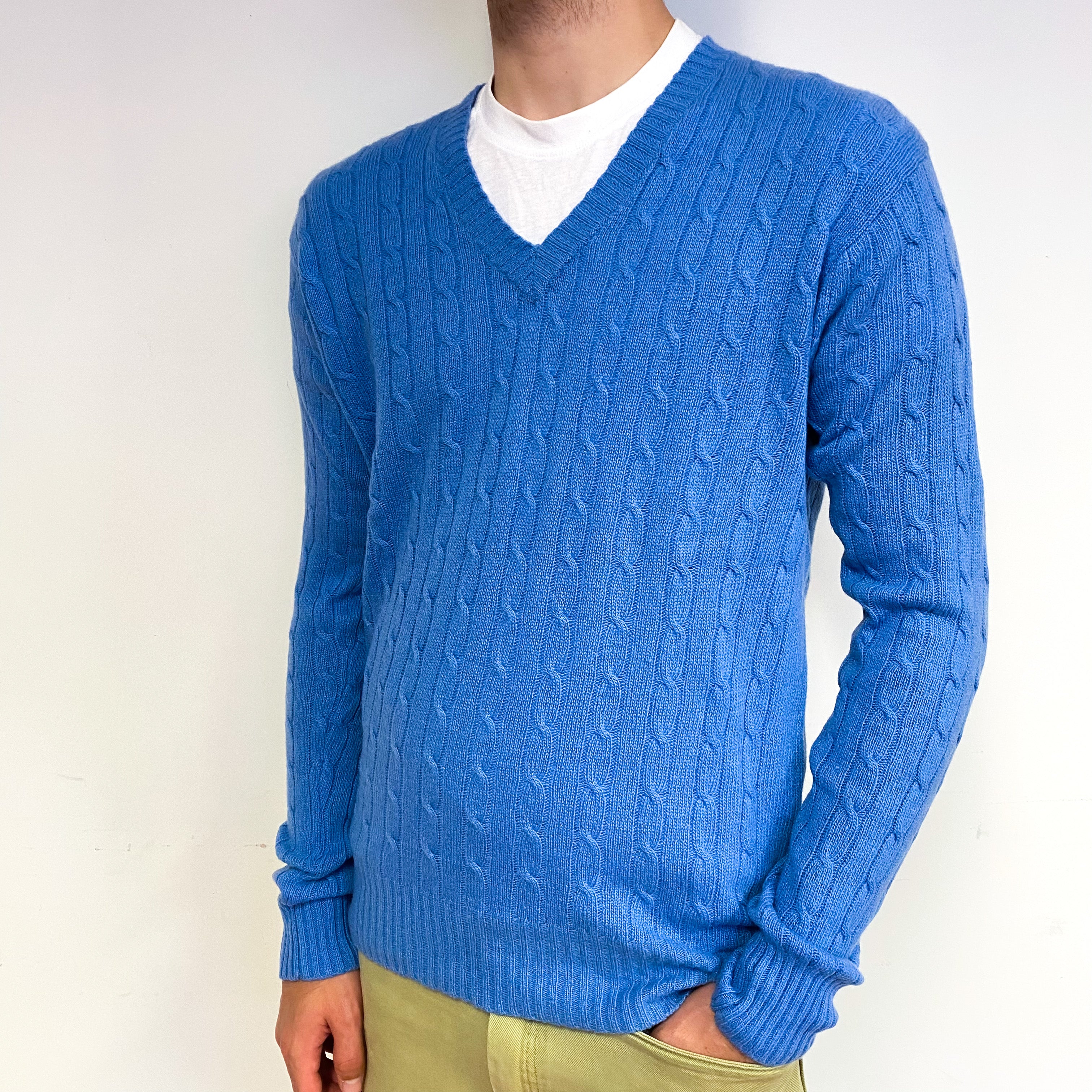 Men's Cornflower Blue Cable Cashmere V-Neck Jumper Large