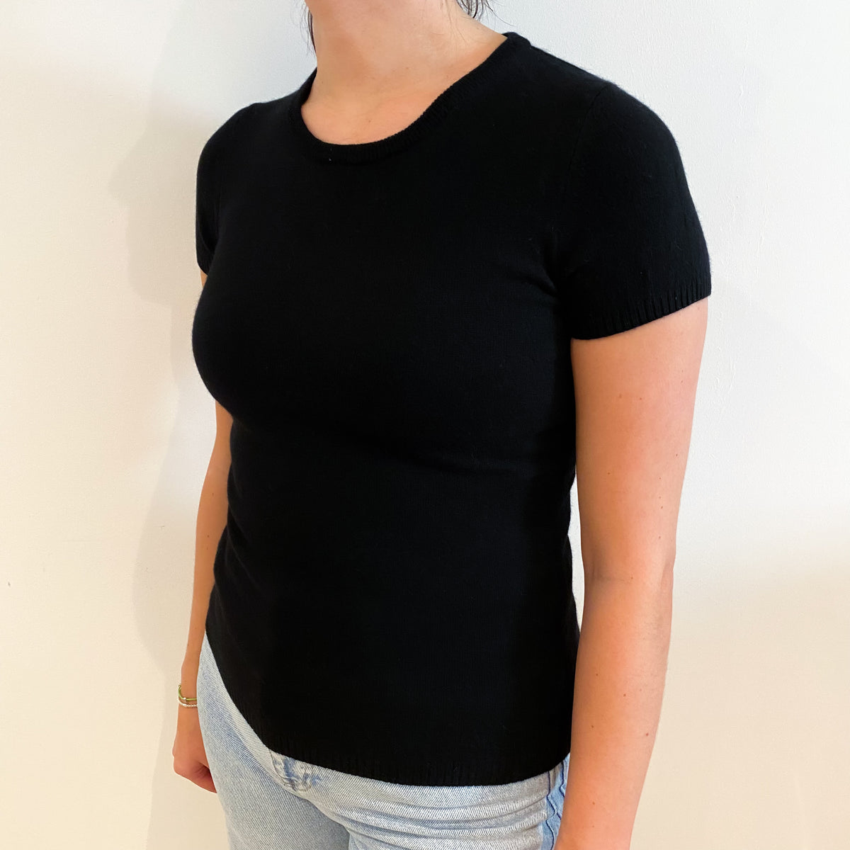 Black Cashmere Crew Neck Short Sleeved Jumper Small