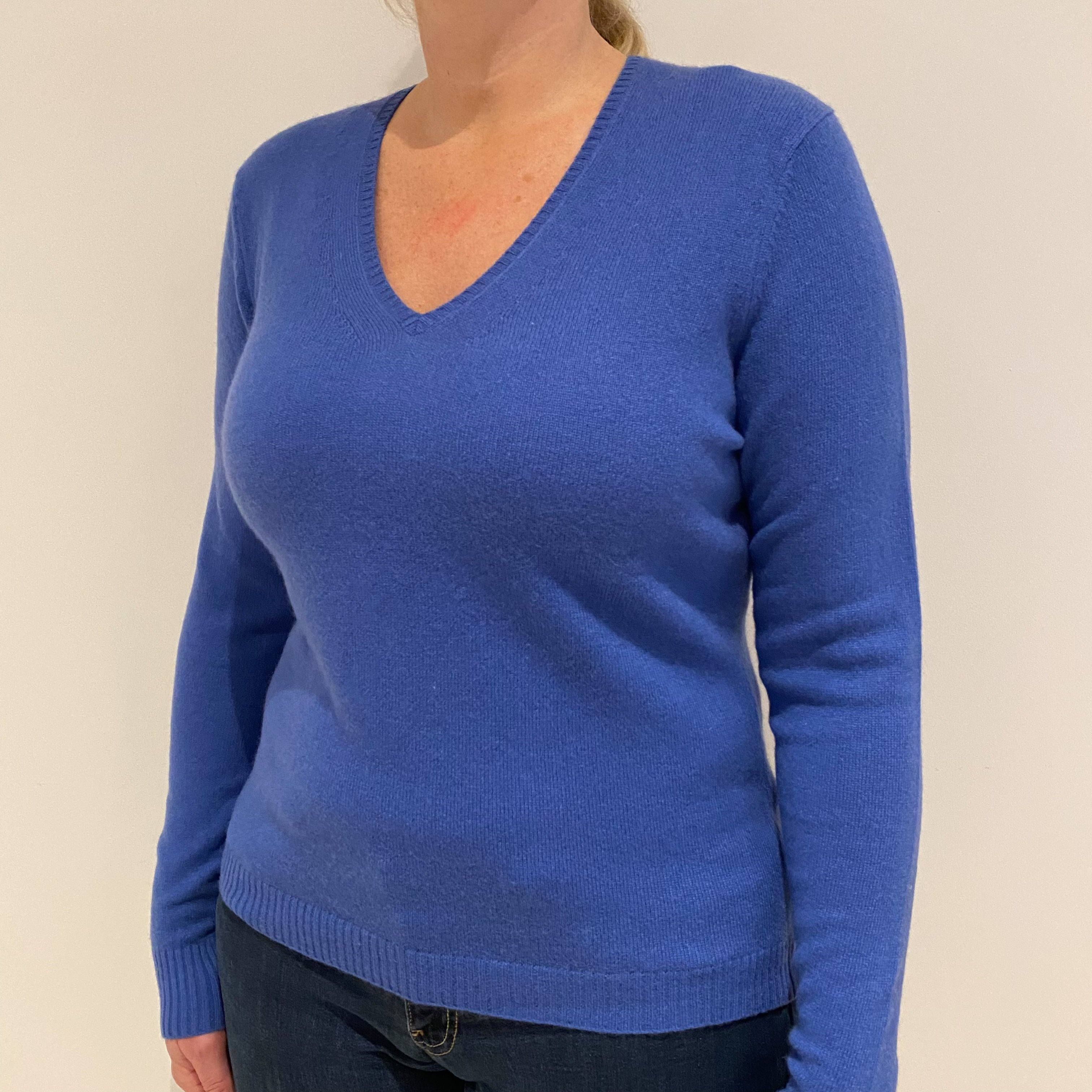 Tanzanite Blue Cashmere V-Neck Jumper Large