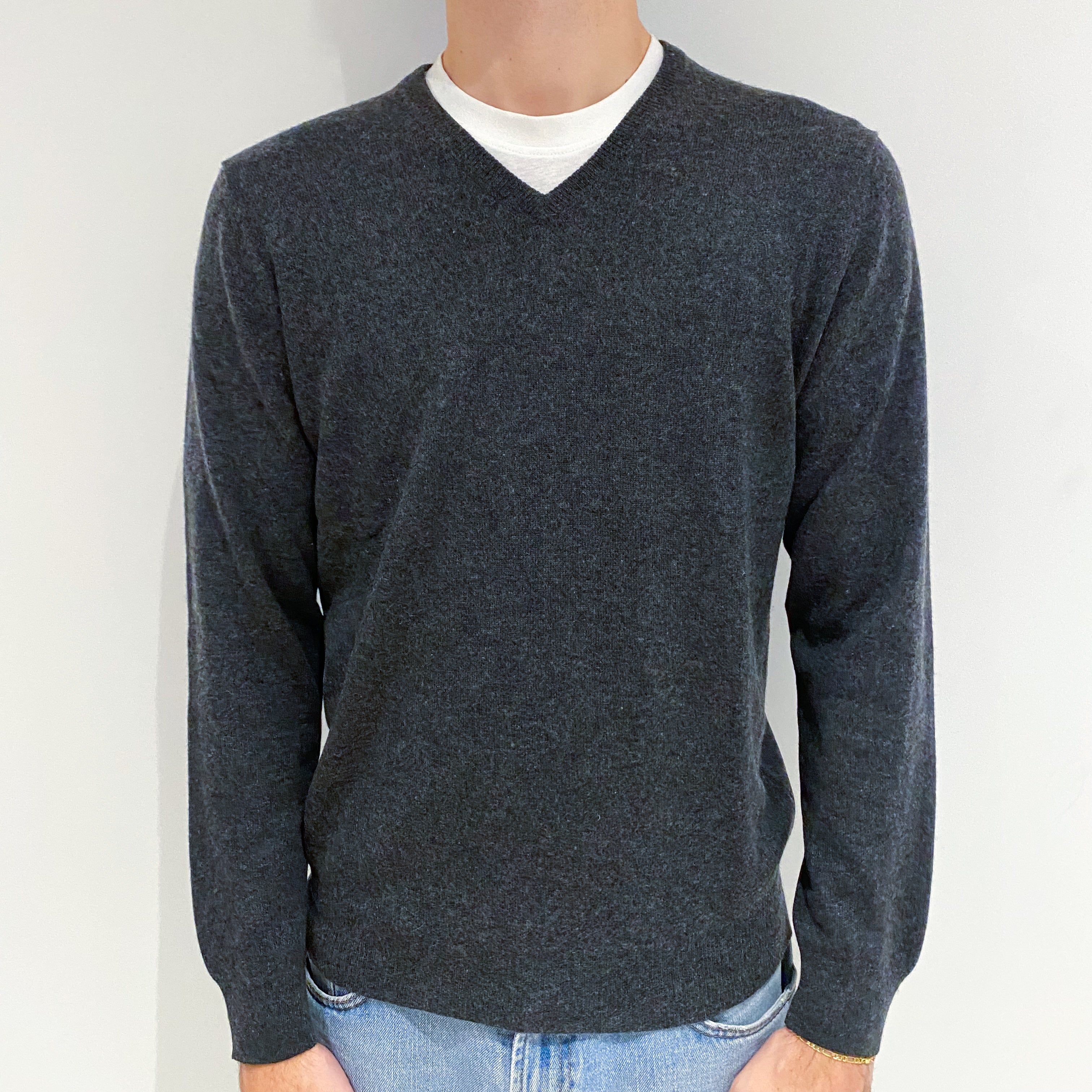 Men's Charcoal Grey Cashmere V-Neck Jumper Large