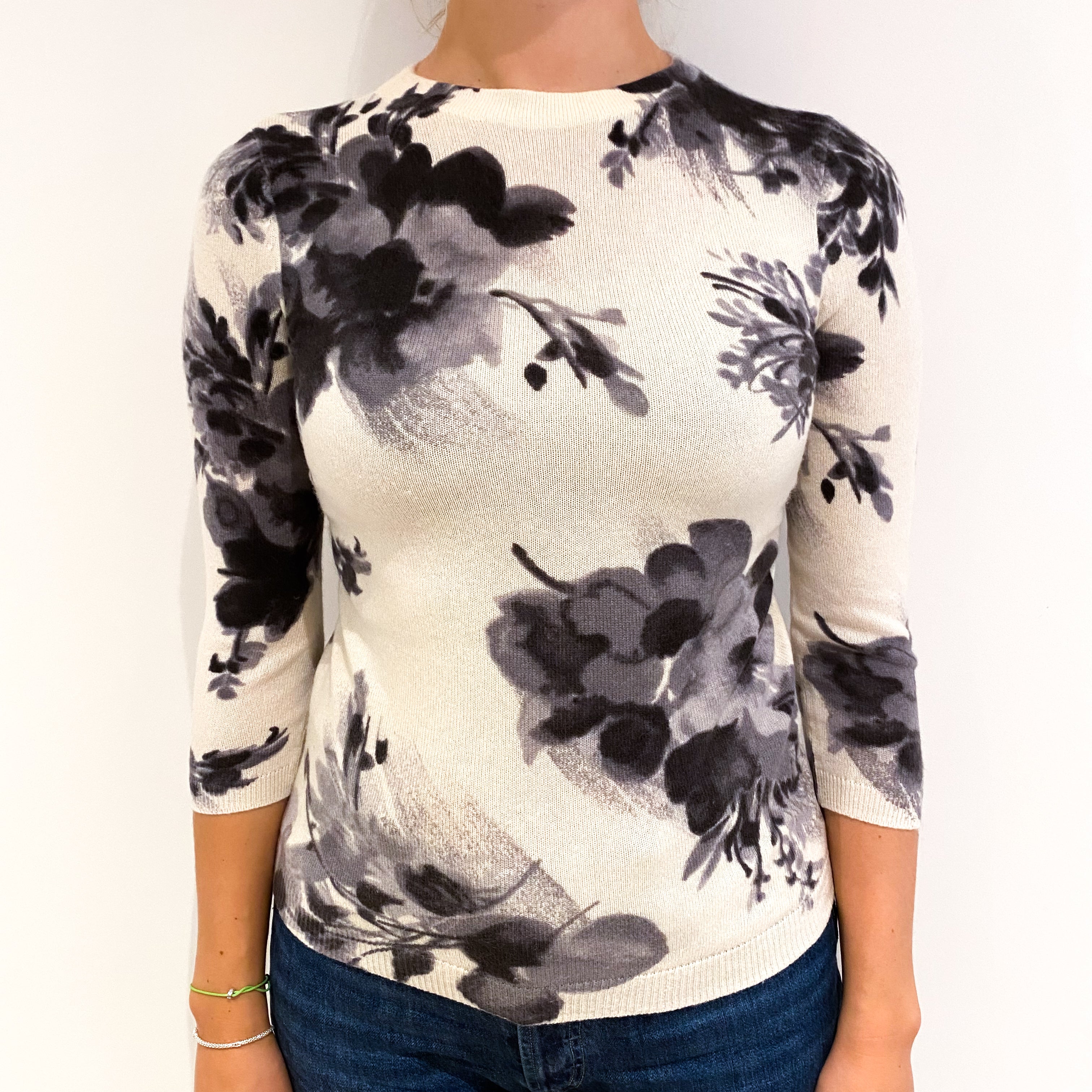 Cream and Grey Floral Cashmere Crew Neck Jumper Small