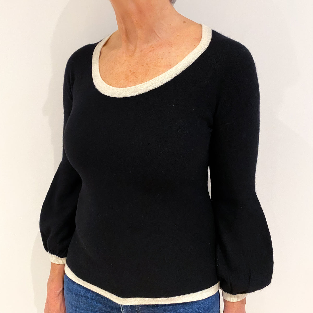 Black Ivory Trim Cashmere Scoop Neck Jumper Medium