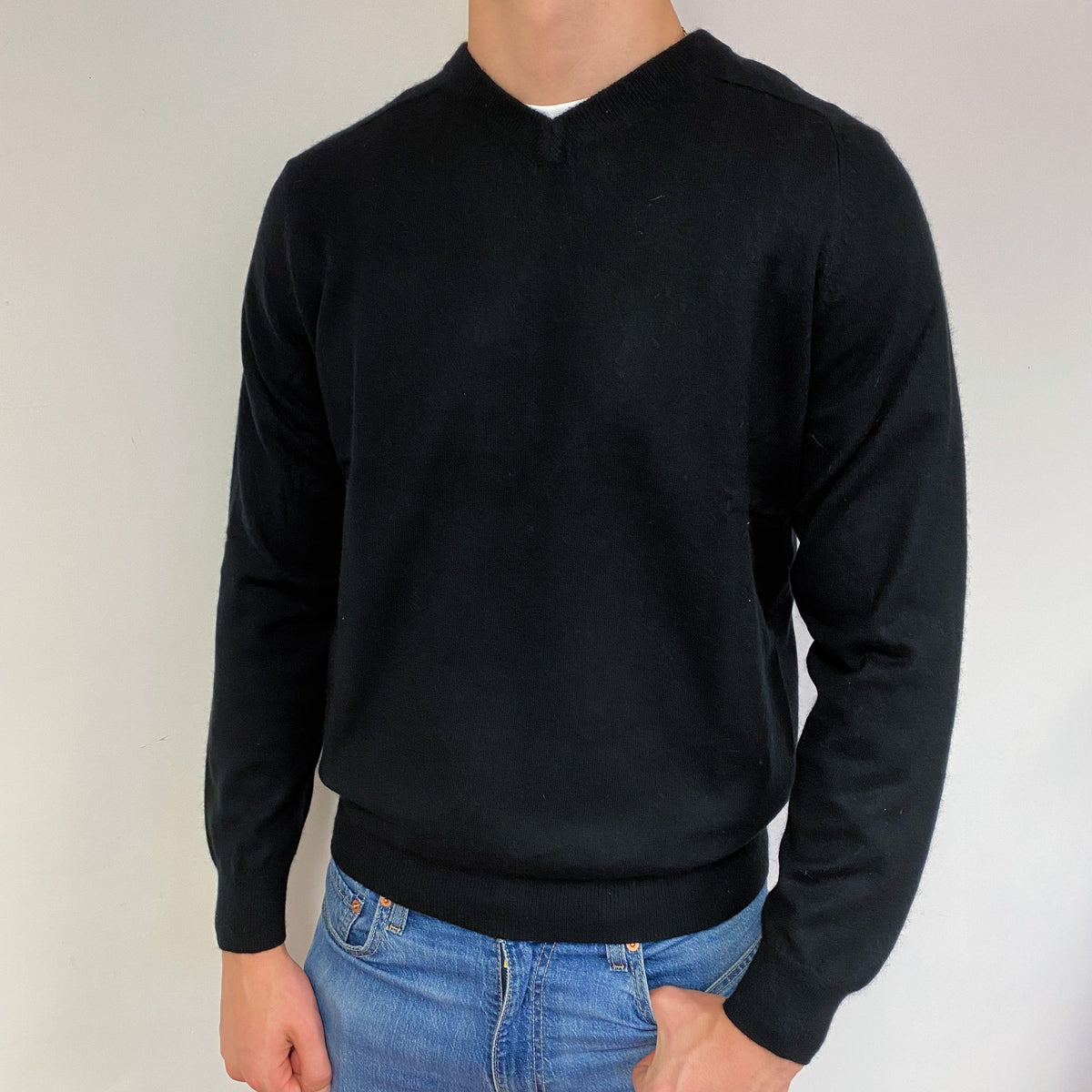 Men’s Black V Neck Jumper Extra Large