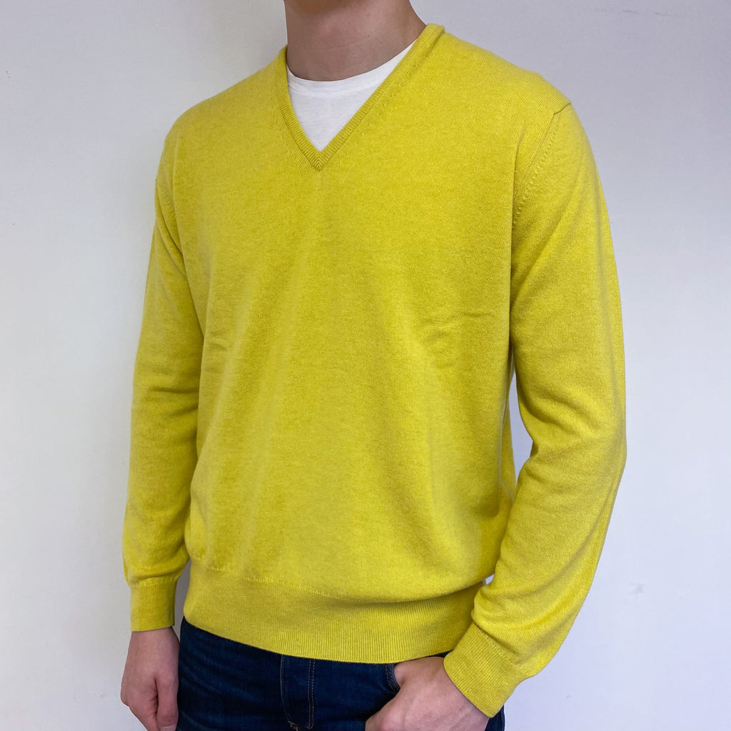 Men’s Brand New Scottish Citrine Yellow V Neck Jumper