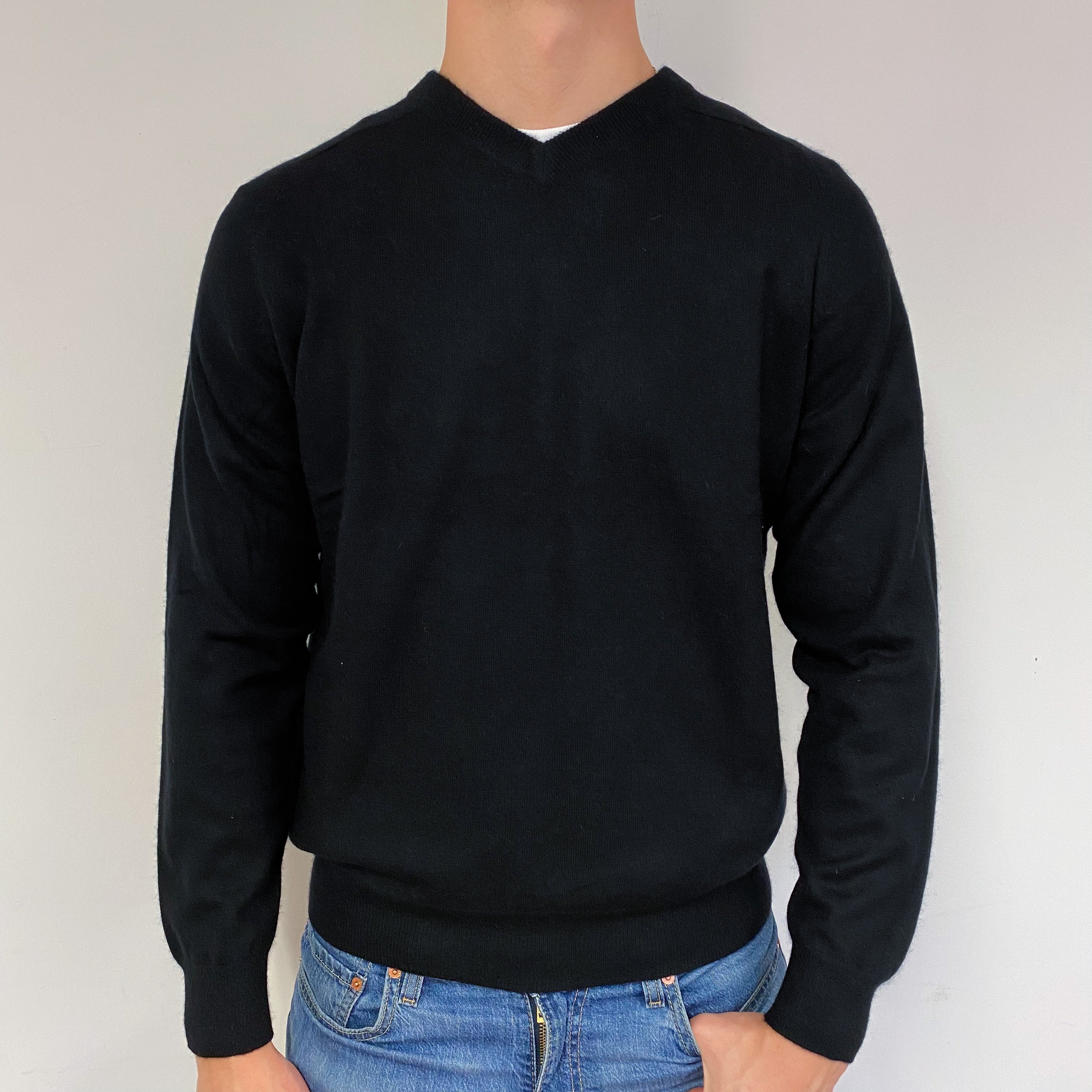Men’s Black V Neck Jumper Extra Large