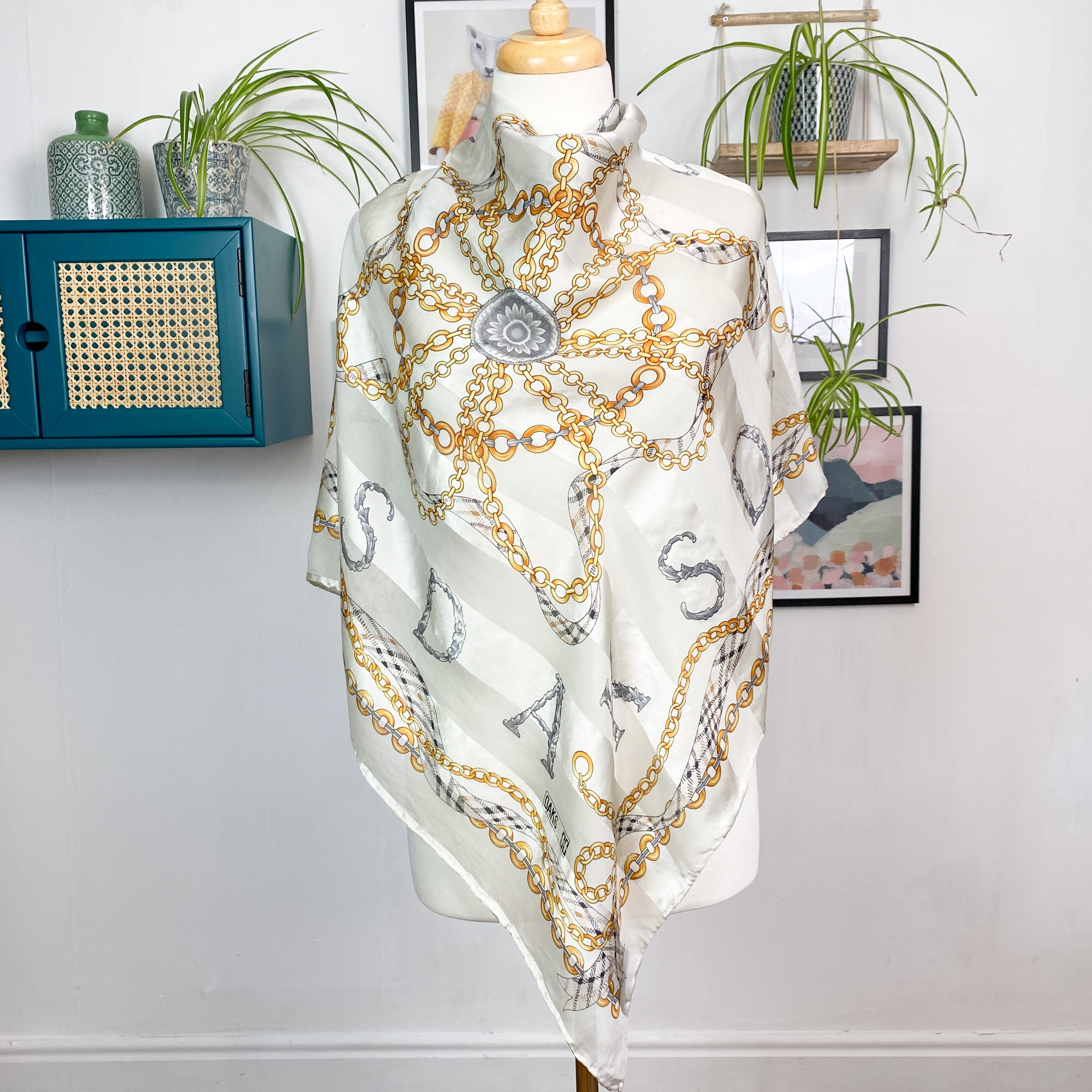 1980s Daks Crêpe Vintage Silk Scarf