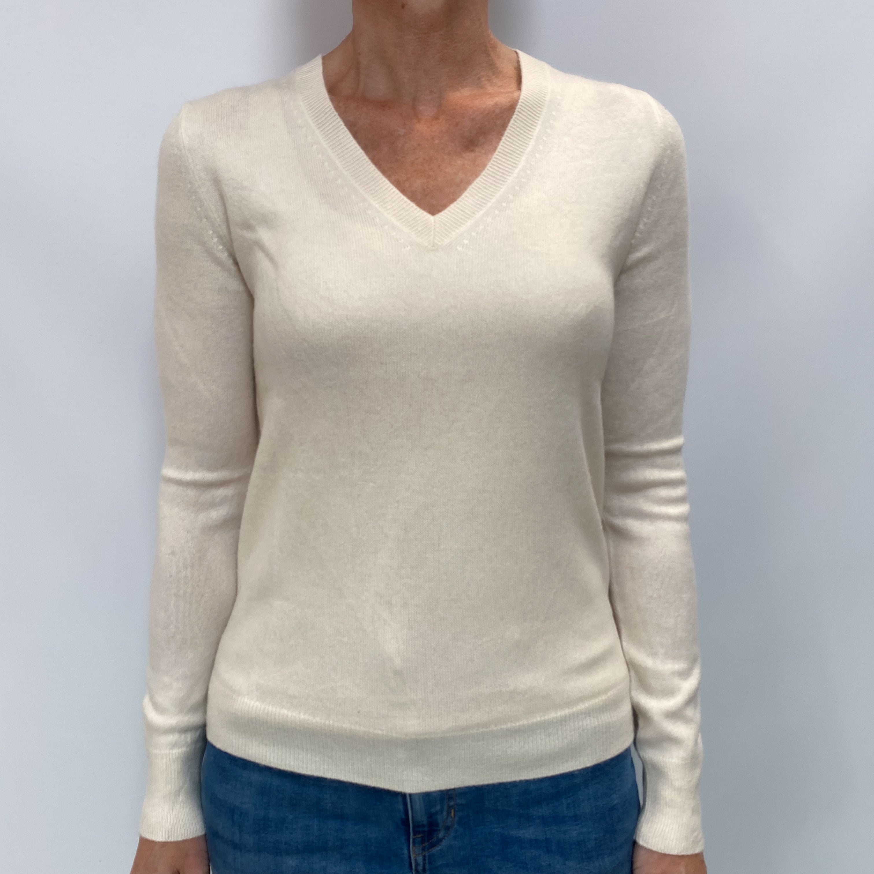 Vanilla Cream Cashmere V Neck Jumper Small