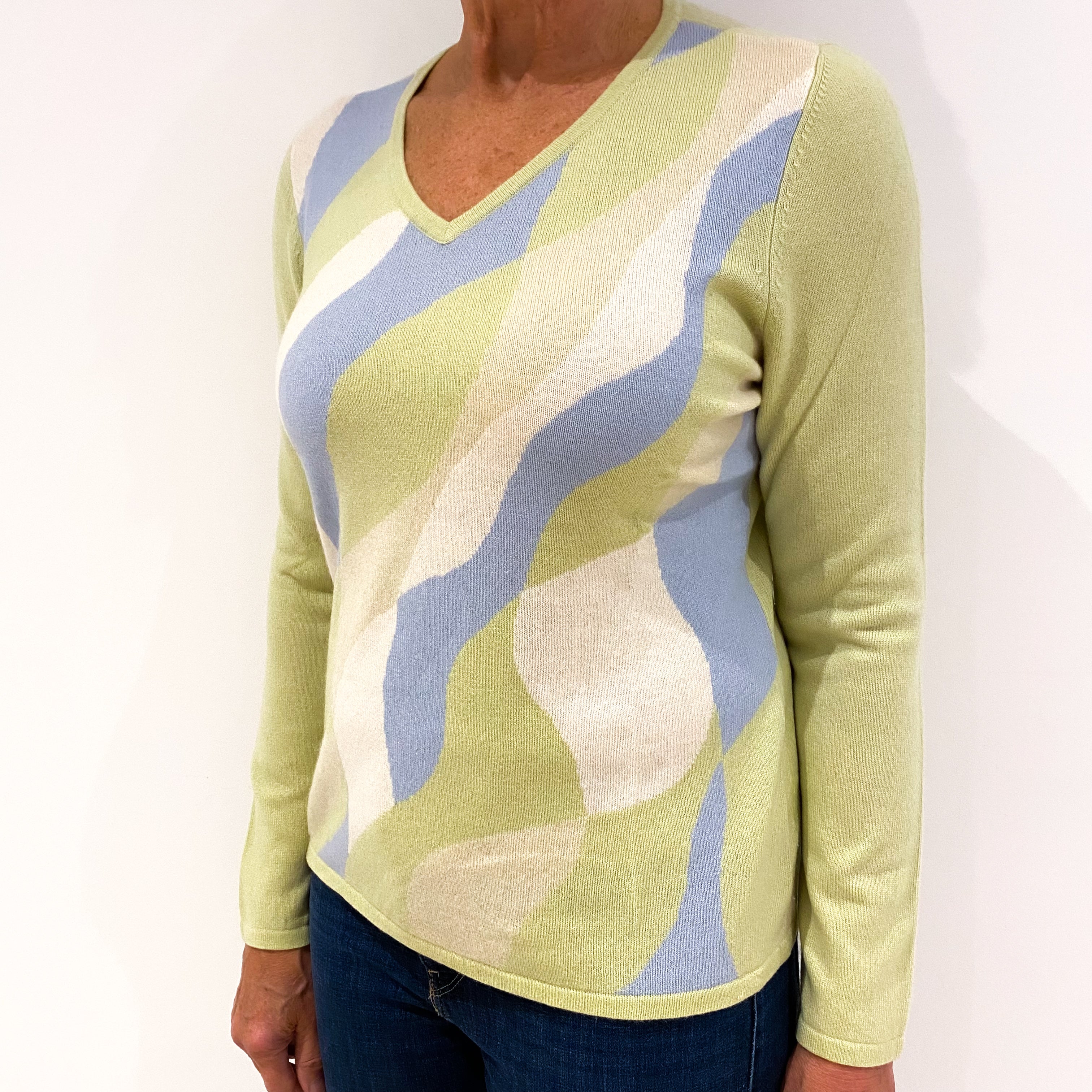 Pistachio Green Patterned Front Cashmere V-Neck Jumper Medium