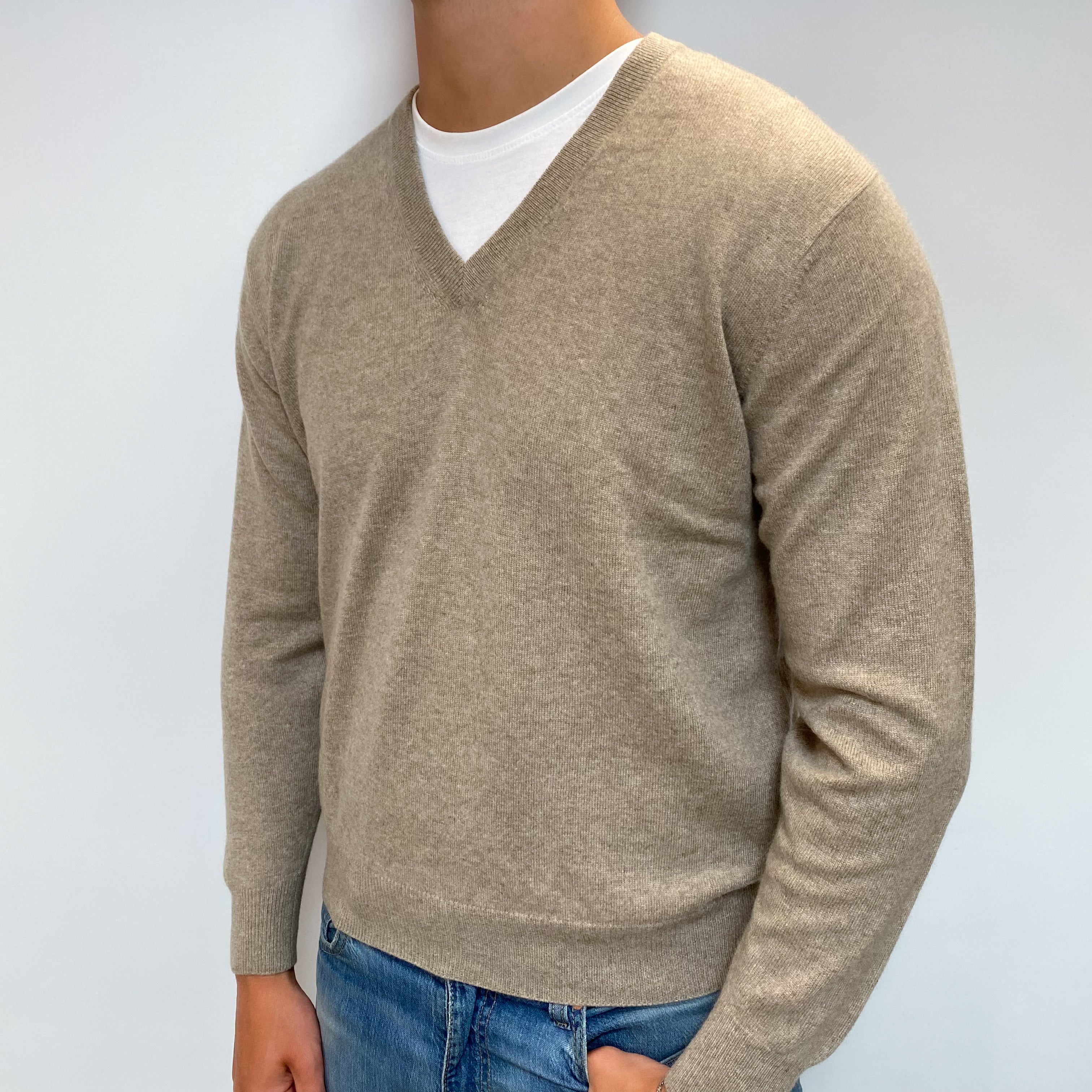 Men's Fawn Brown Cashmere V Neck Jumper XL