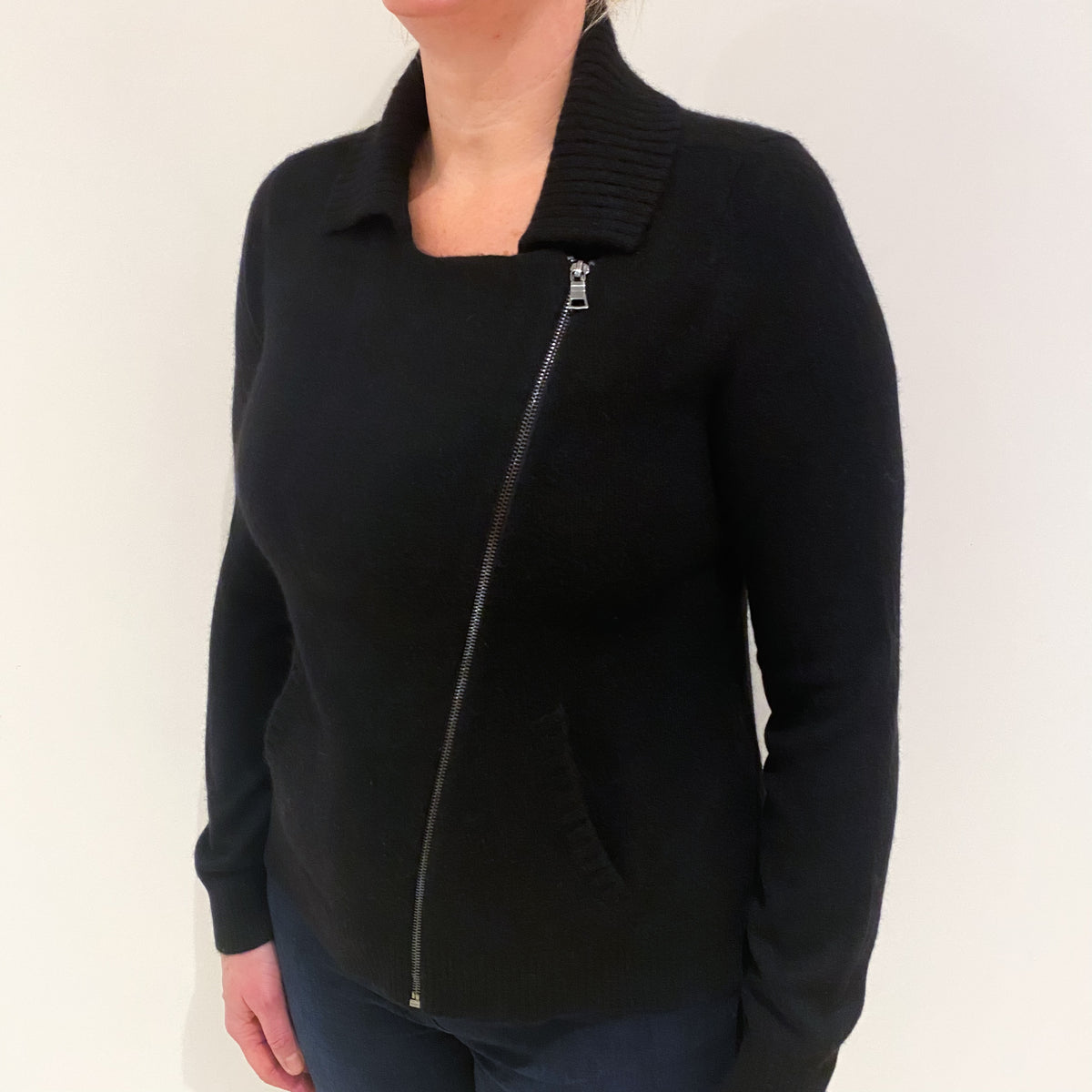 Black Cashmere Crew Neck Cardigan Large