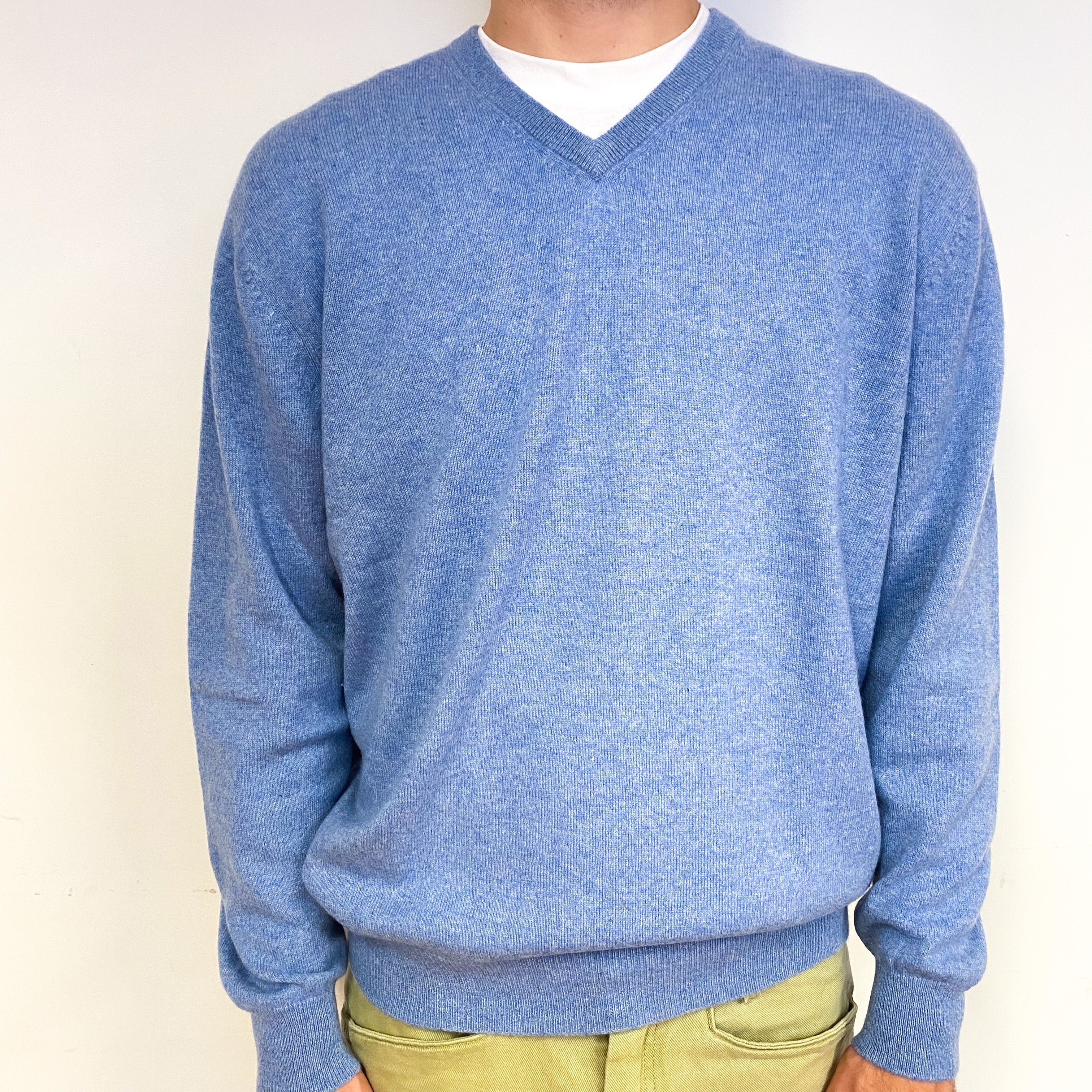 Men's Sky Blue Cashmere V-Neck Jumper Large