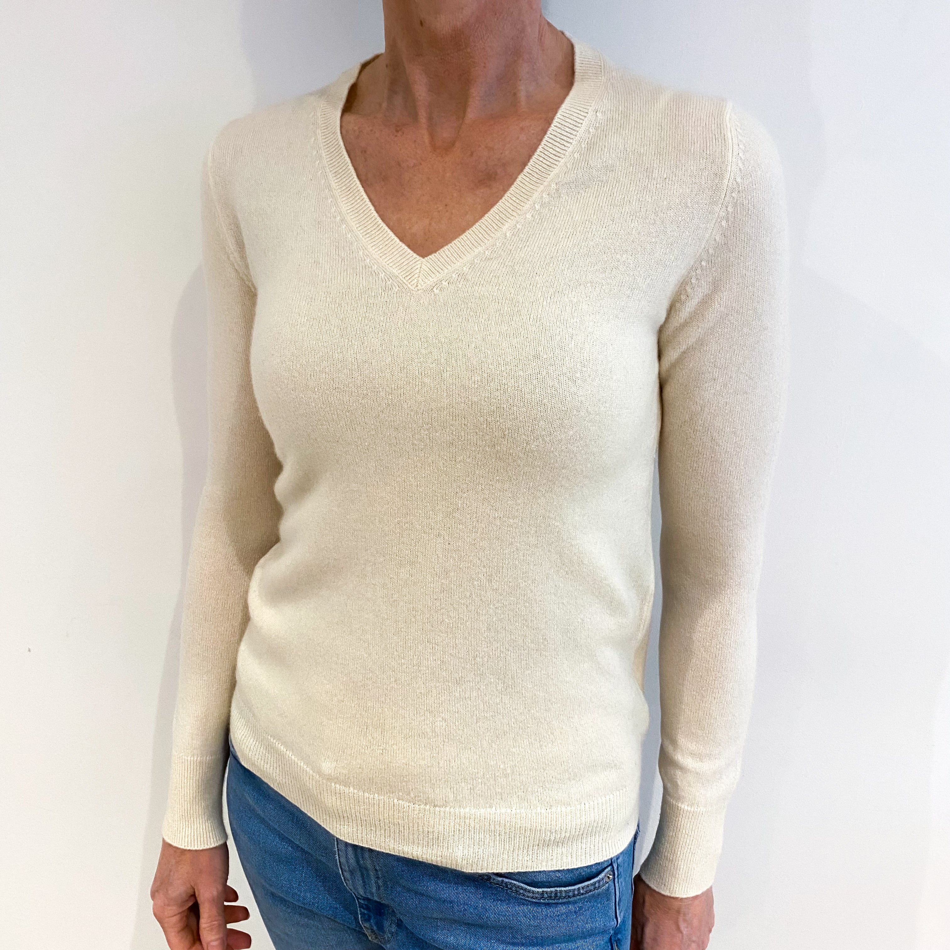 Vanilla Cream Cashmere V Neck Jumper Small