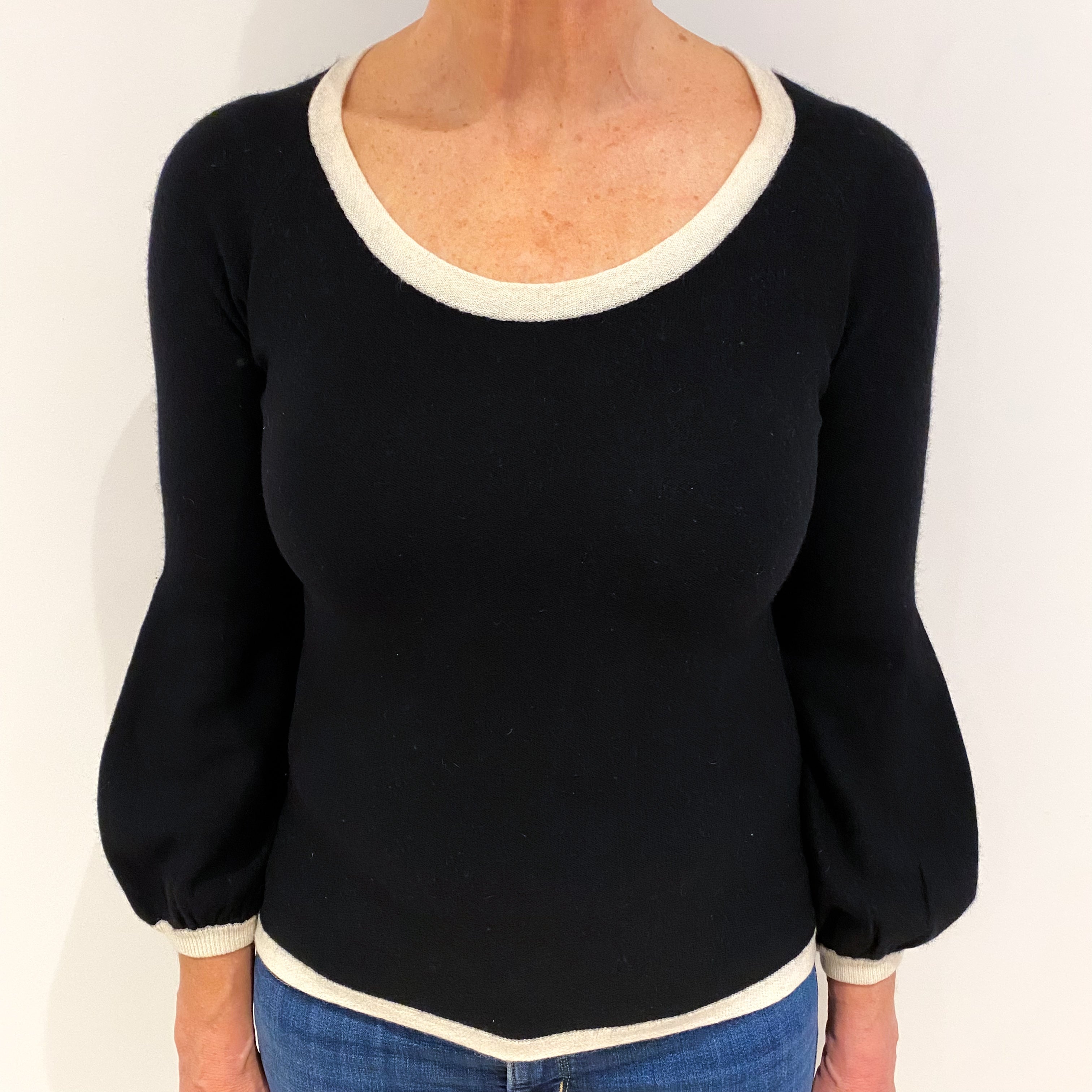 Black Ivory Trim Cashmere Scoop Neck Jumper Medium
