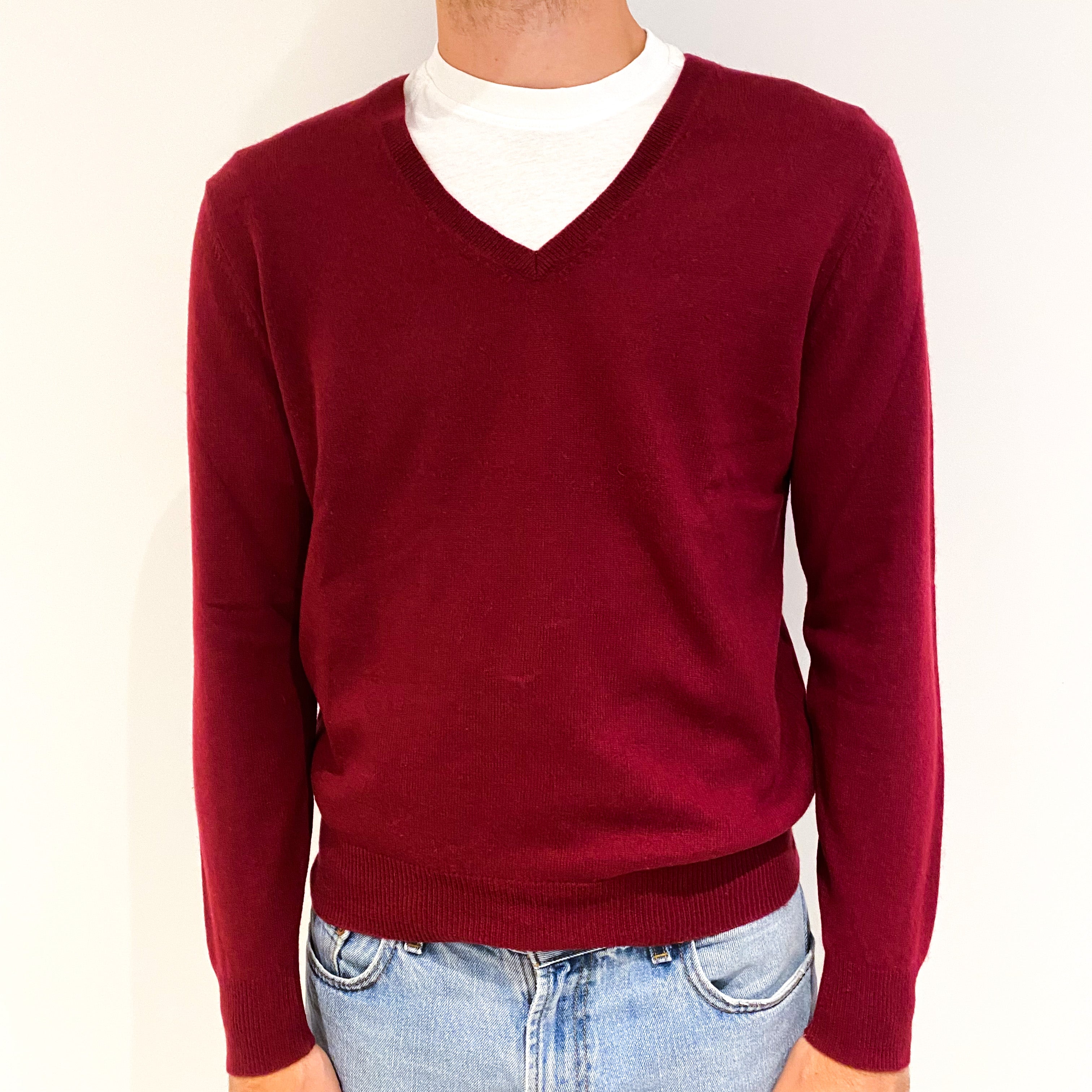Men's Crimson Cashmere V-Neck Jumper Medium