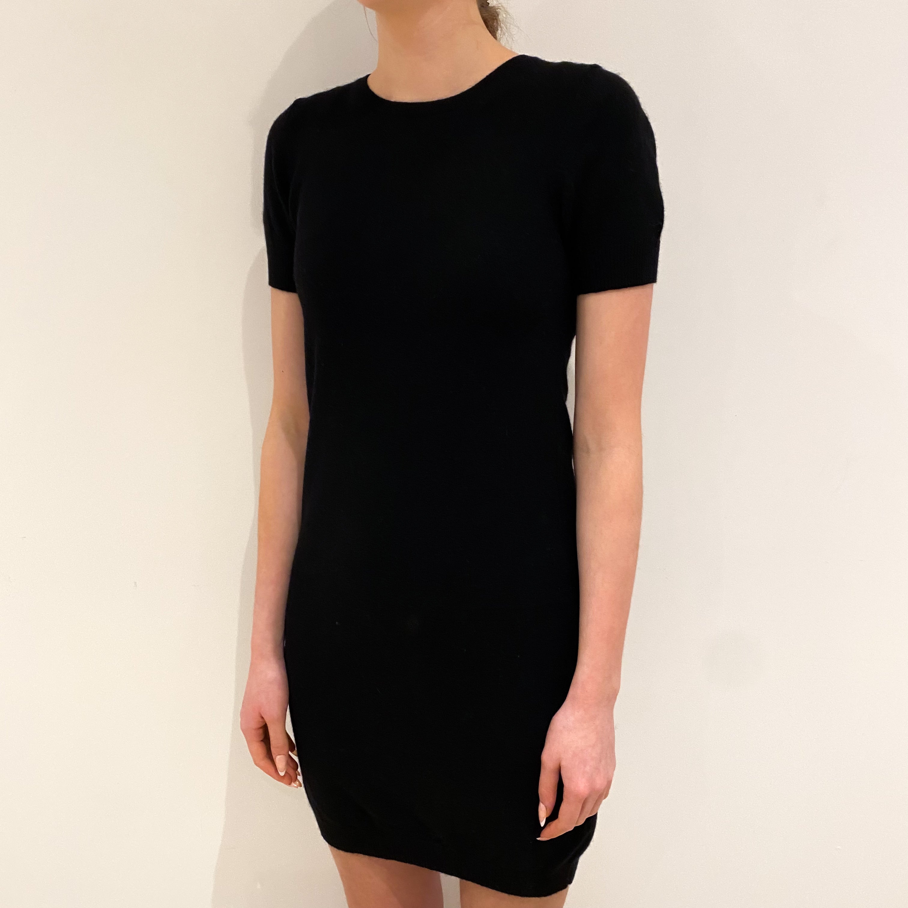 Black Cashmere Short Sleeved Crew Neck Dress Extra Small
