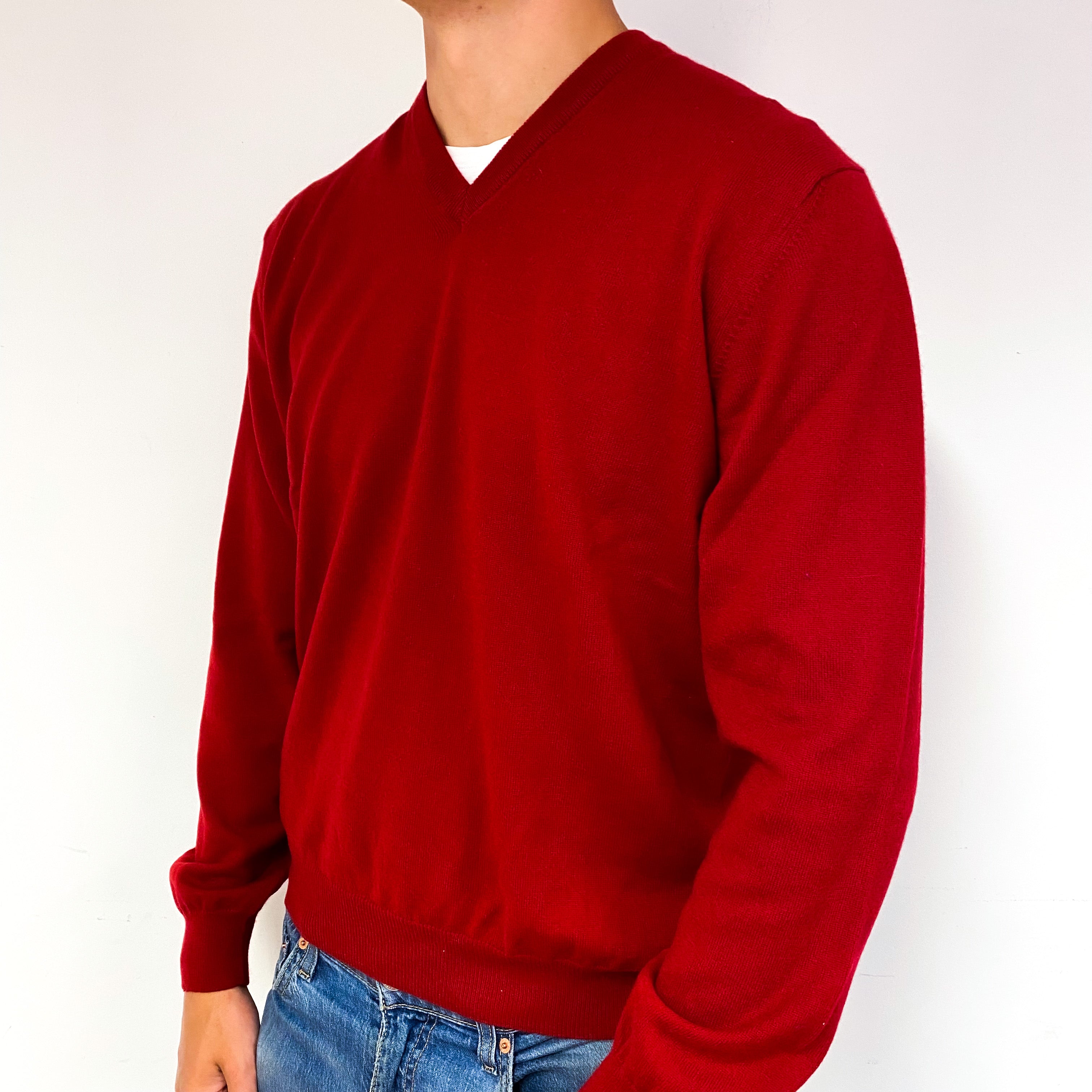 Men's Scottish Post Box Red Cashmere V-Neck Jumper Extra Large