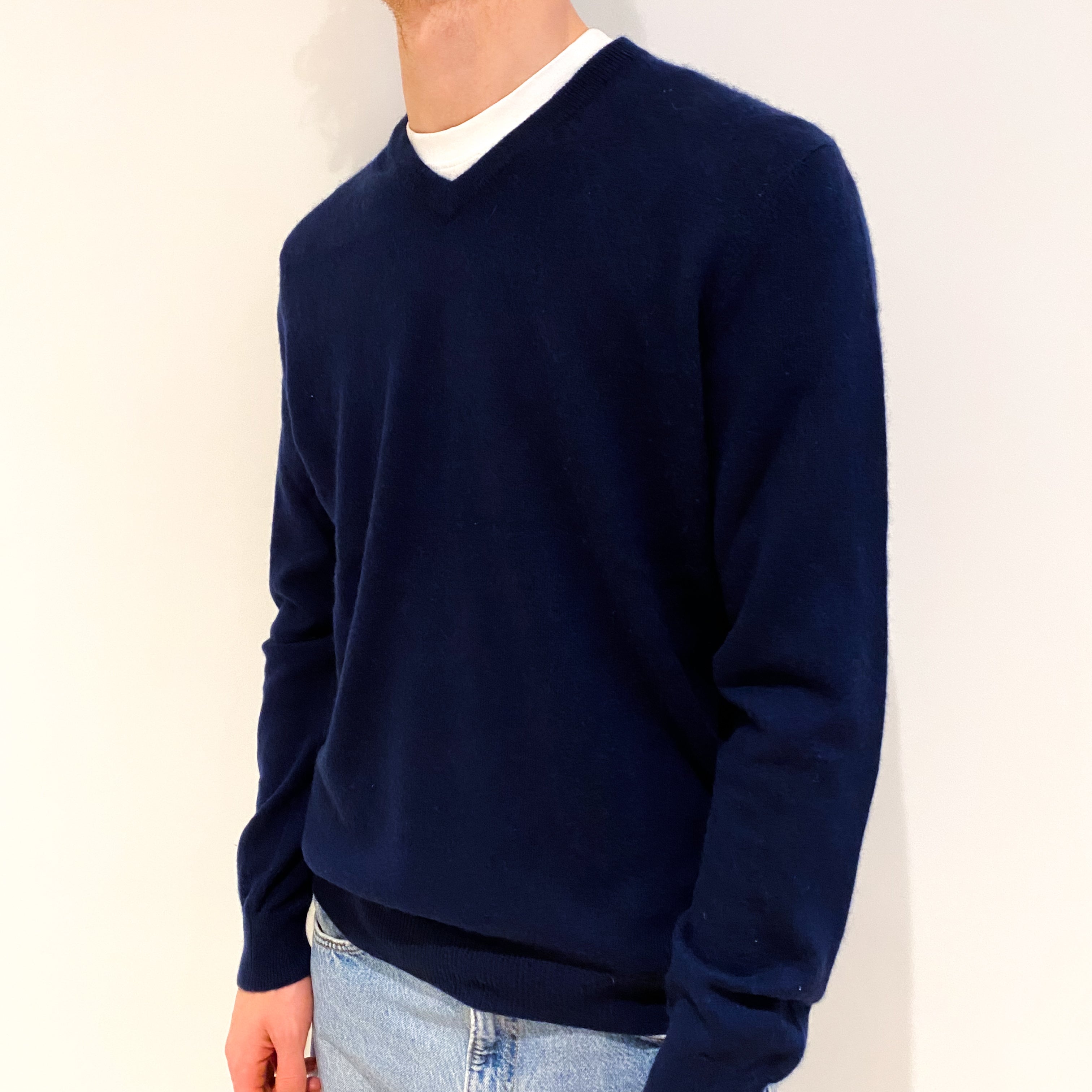 Men's Navy Blue Cashmere V-Neck Jumper Medium
