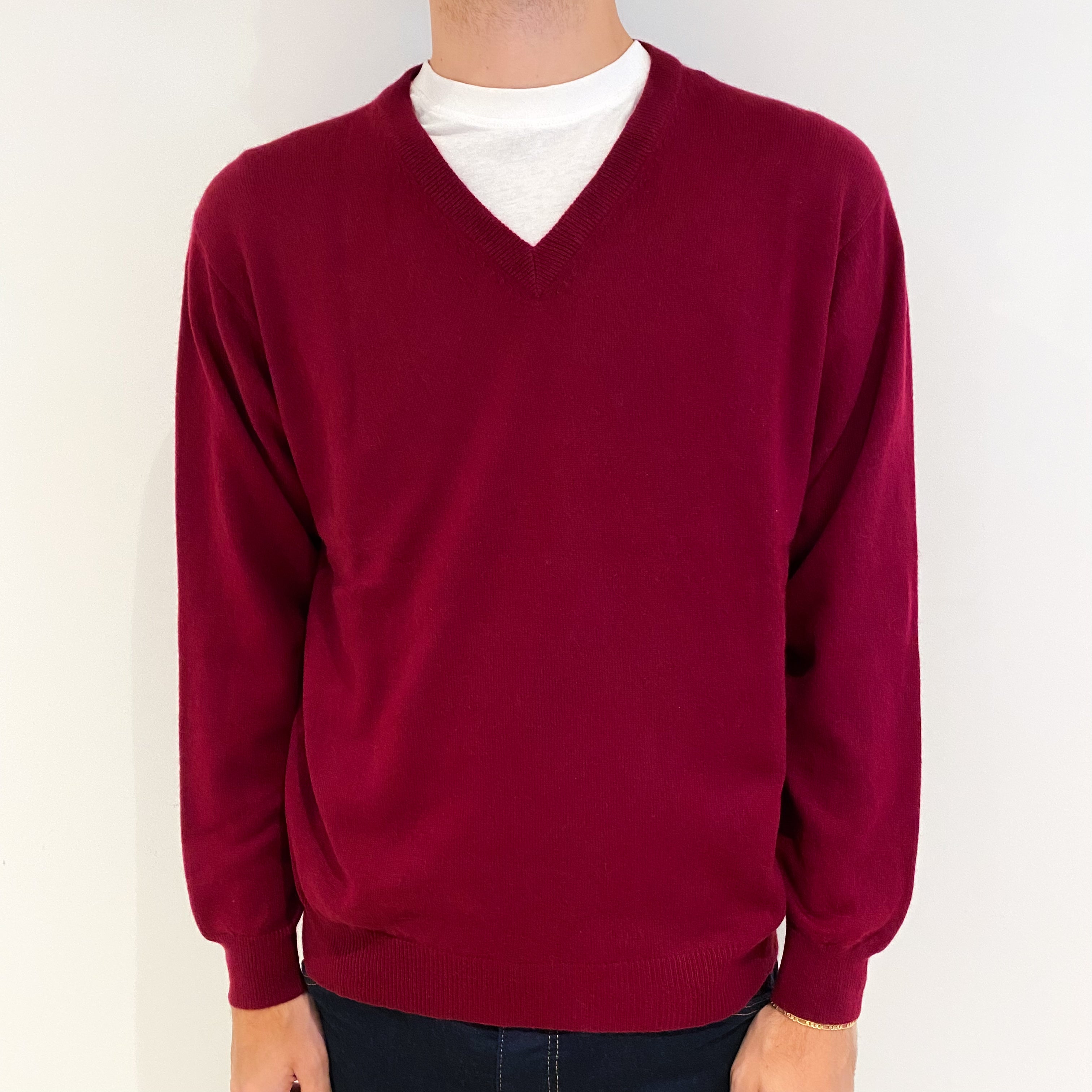 Men's Garnet Red Cashmere V-Neck Jumper Medium