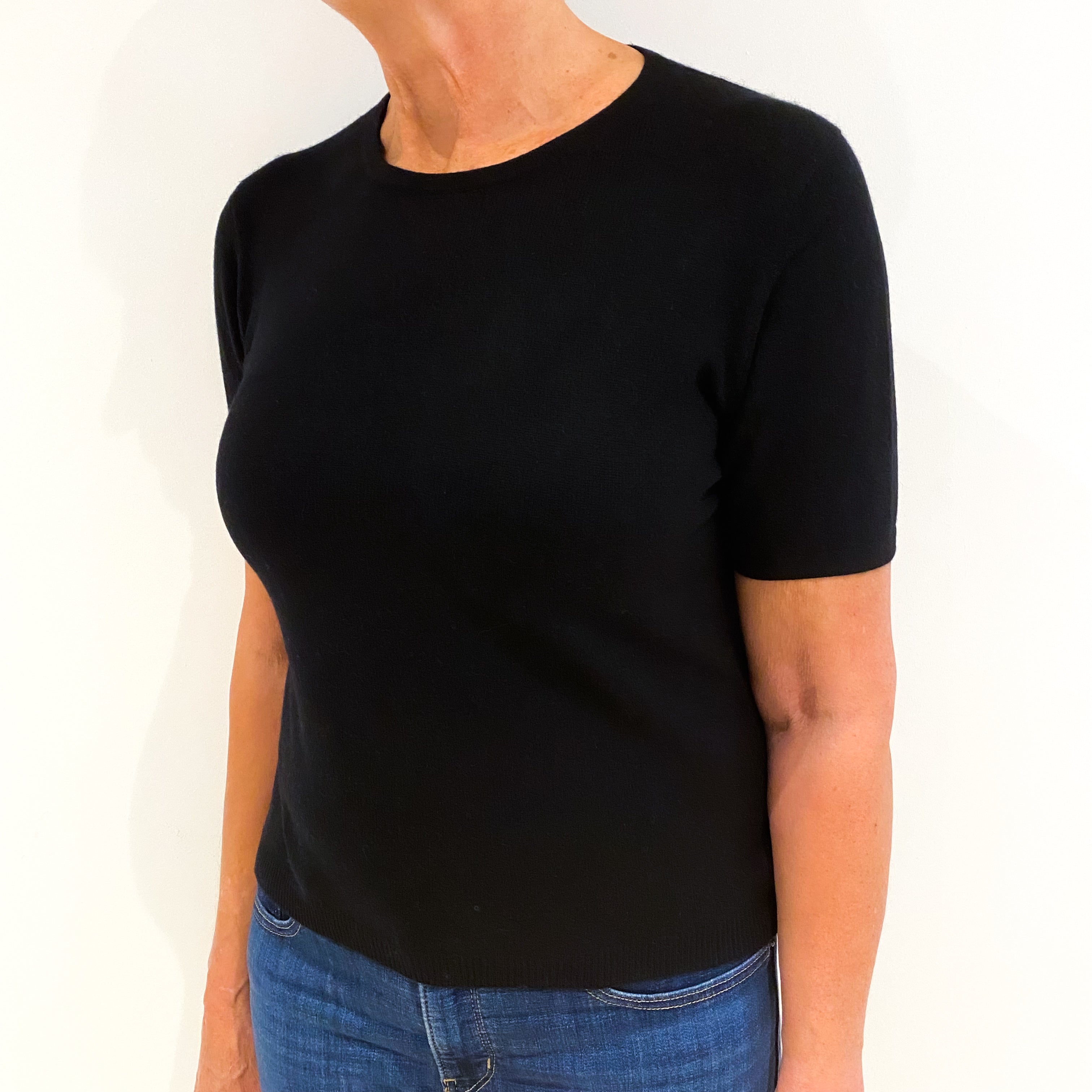Black Short Sleeved Cashmere Crew Neck Jumper Medium