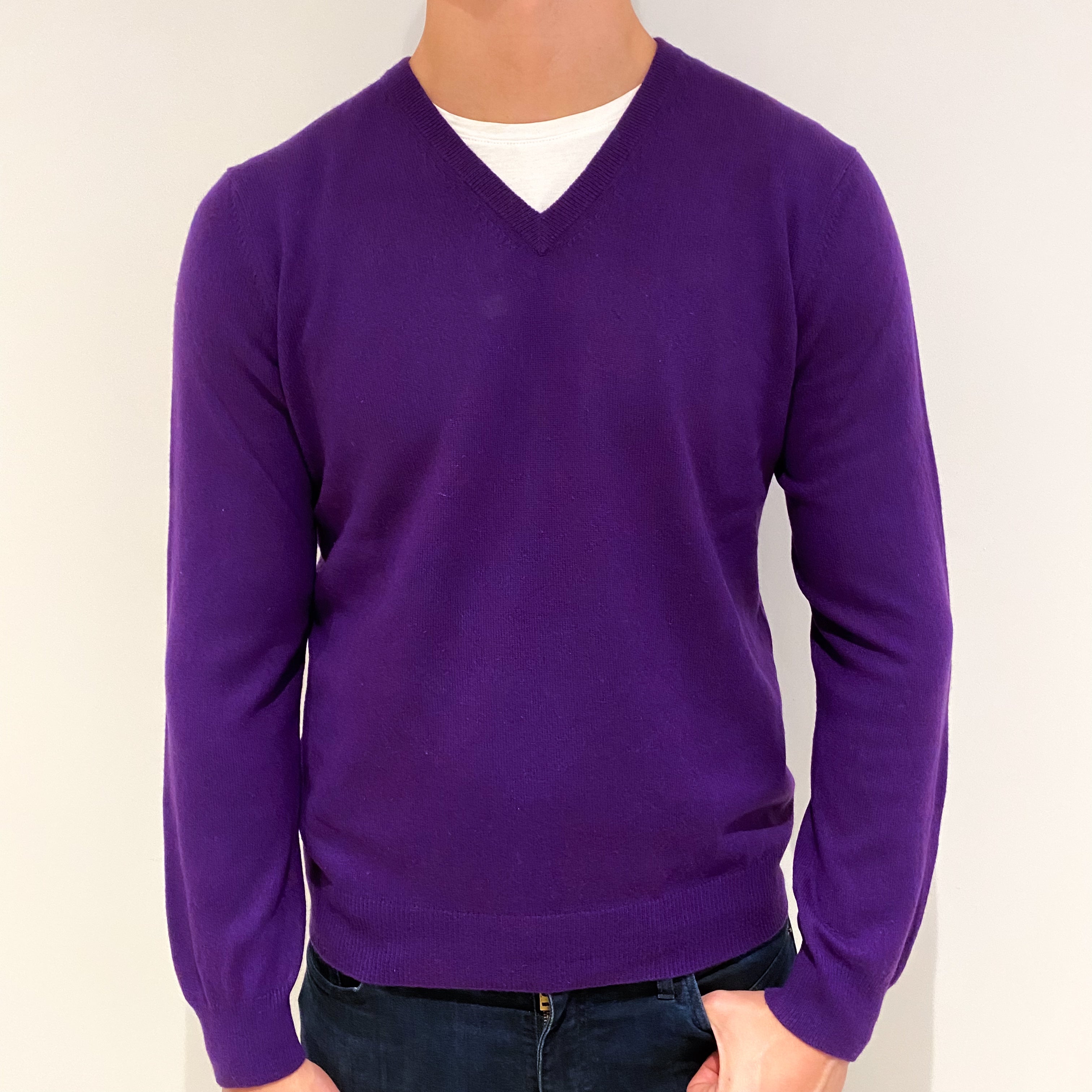 Men's Viola Purple Cashmere V-Neck Jumper Extra Large