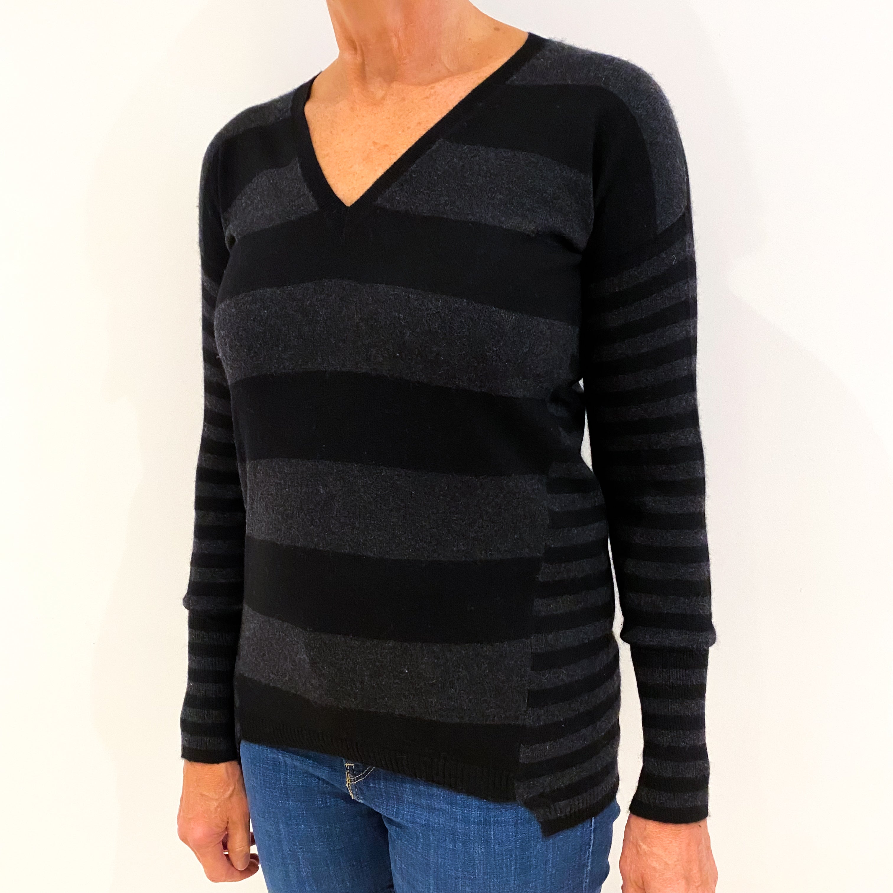 Black and Slate Grey Cashmere V-Neck Jumper Medium