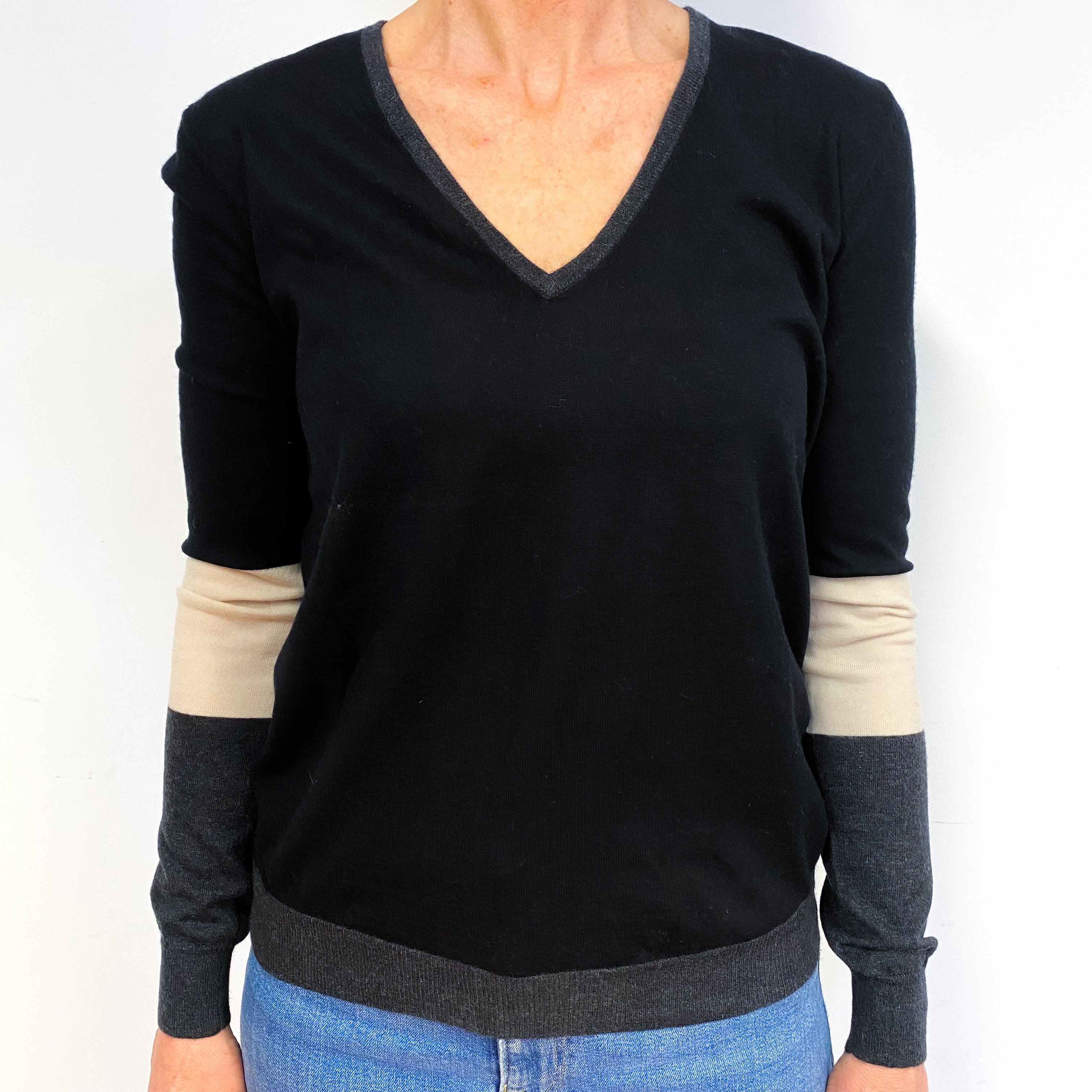 Joseph Black Cashmere Designer V-Neck Jumper Medium