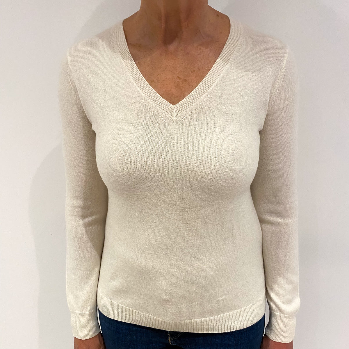 Ivory Cashmere V Neck Jumper Medium
