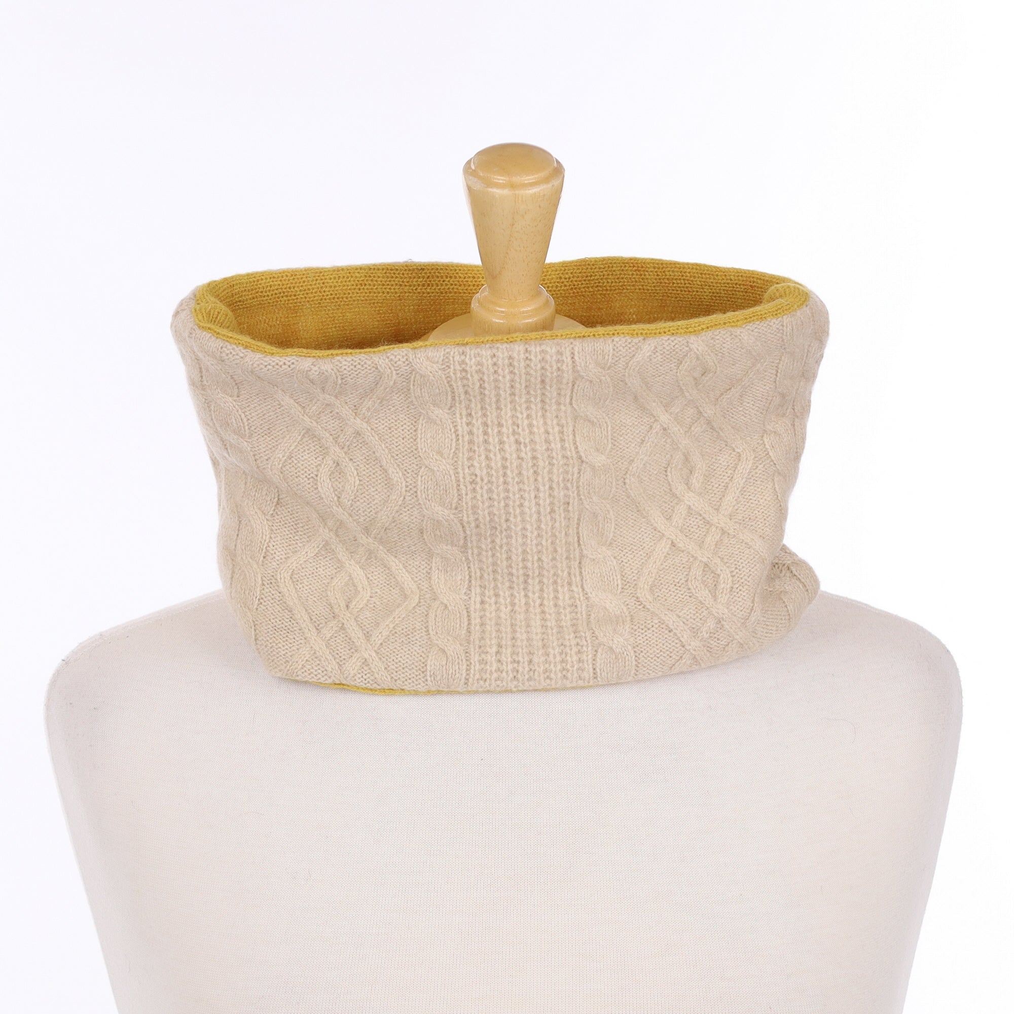 Sand Beige Cable and Yellow Neck Warmer