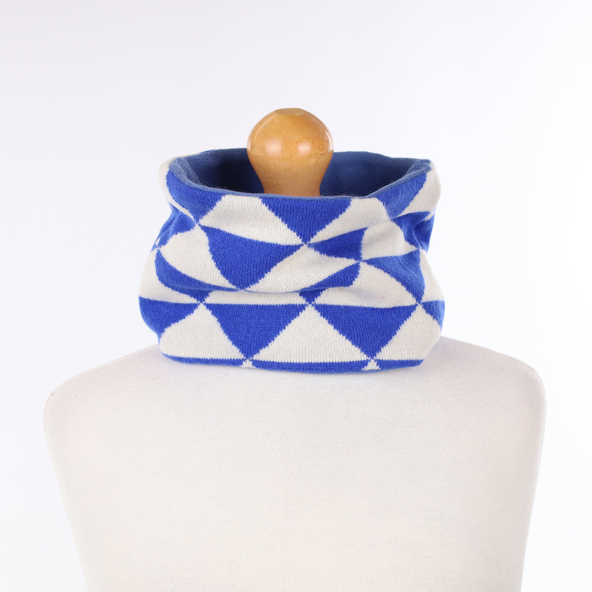 Blue and Cream Triangle Patterned Neck Warmer