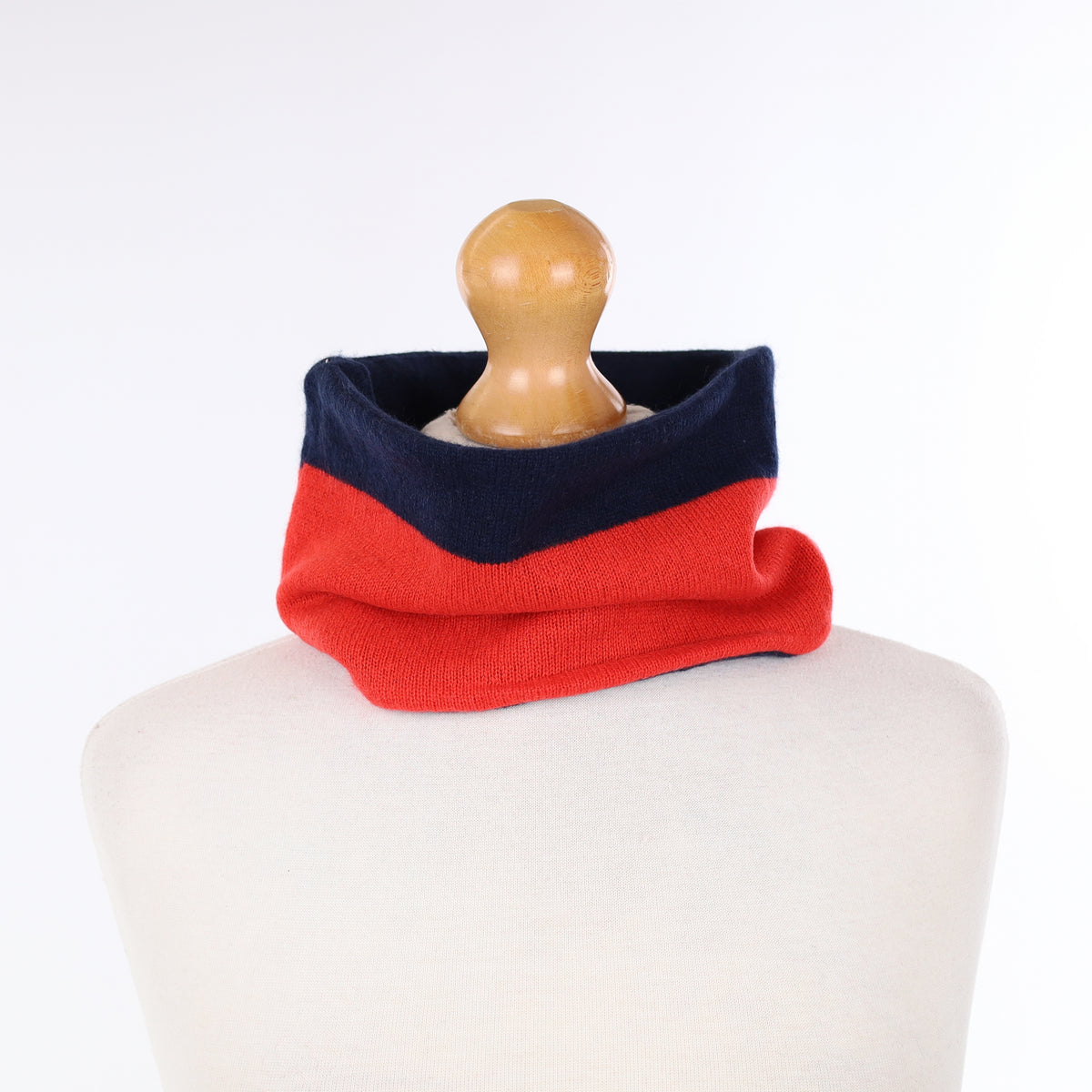 Men’s Red and Navy Patterned Neck Warmer