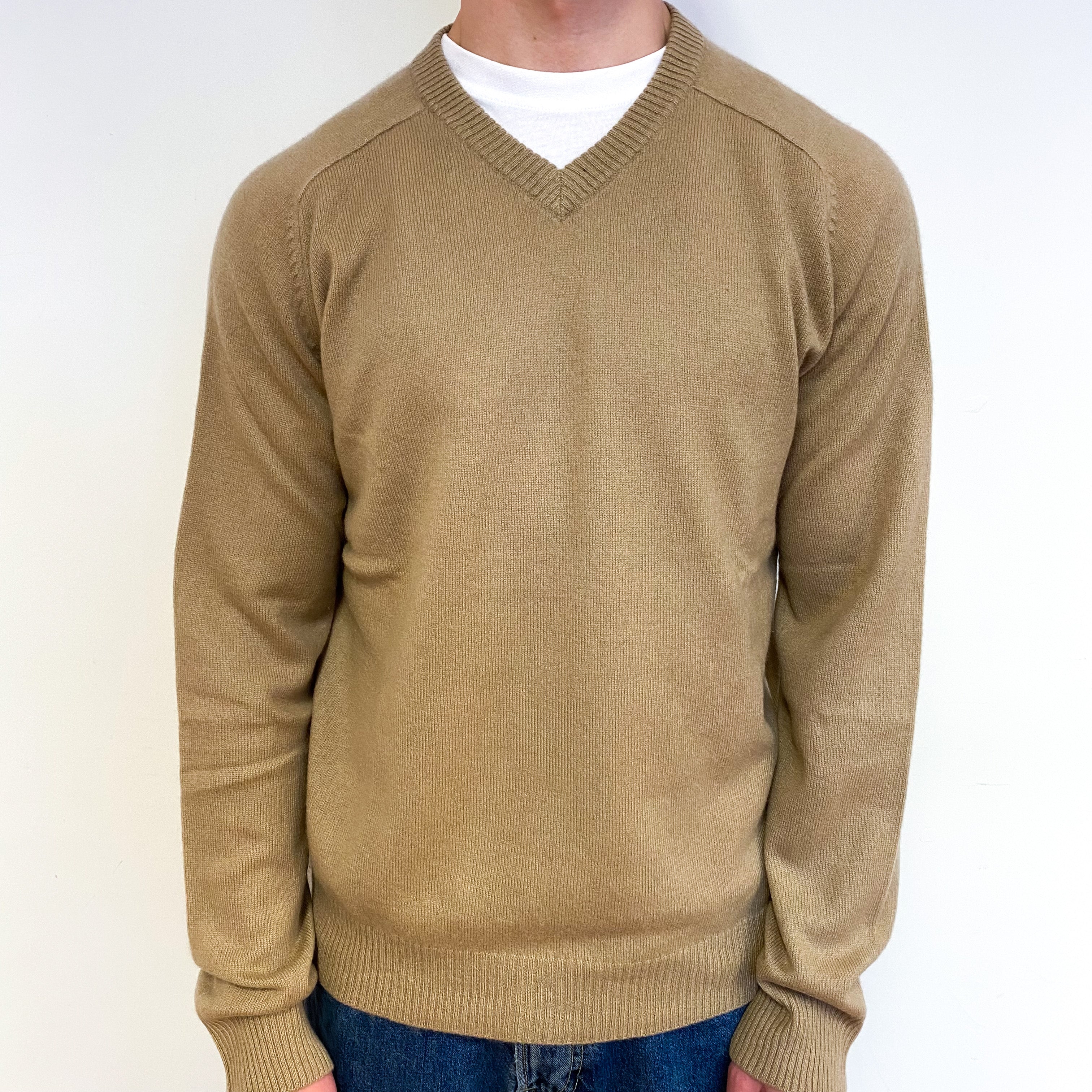 Men's Fudge Brown Cashmere V-Neck Jumper Small