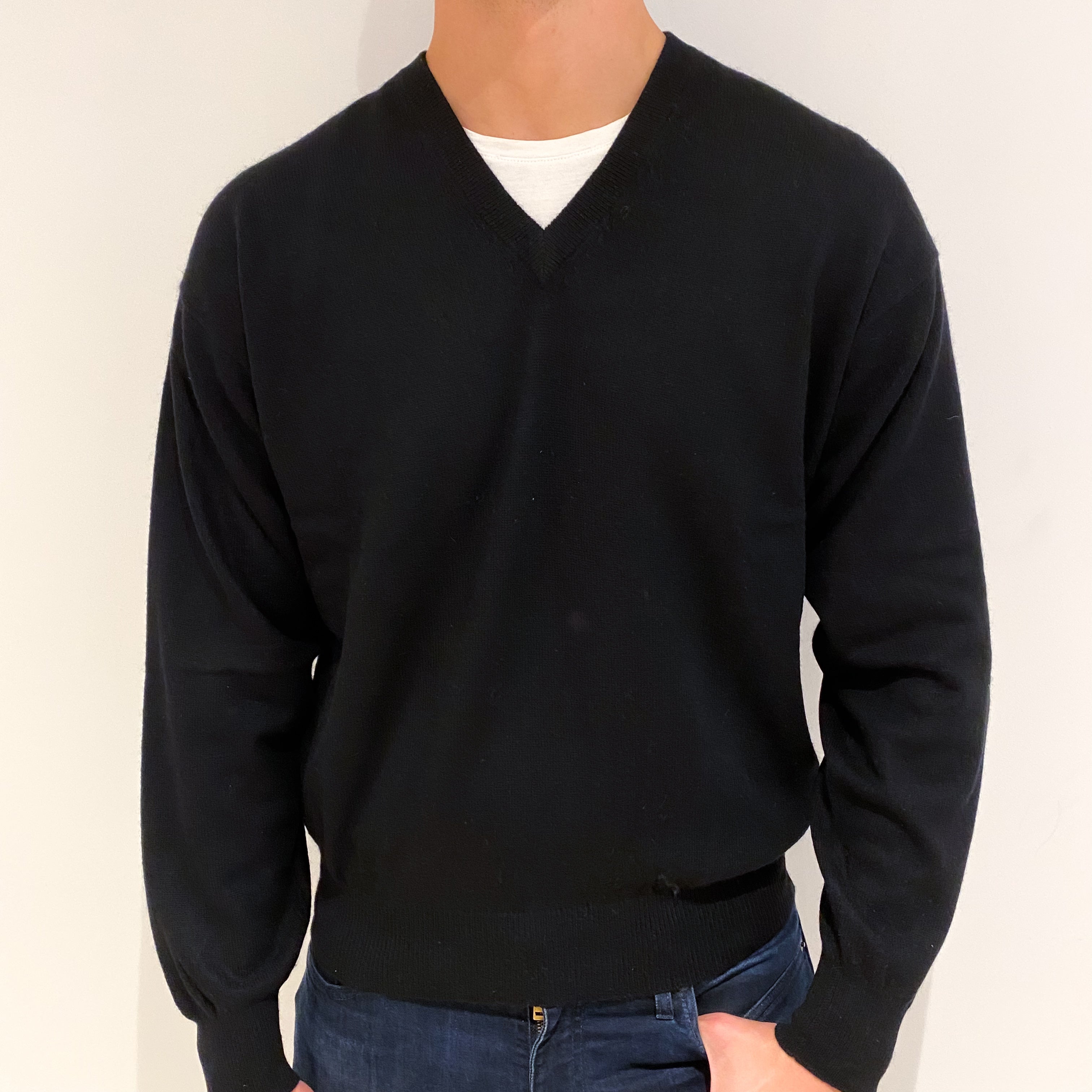 Men's Black Cashmere V-Neck Jumper Extra Large